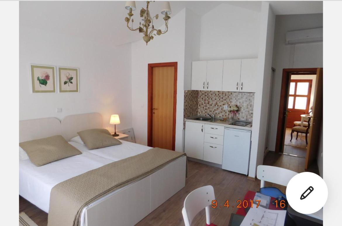 Apartmani ljuta naranča view 4