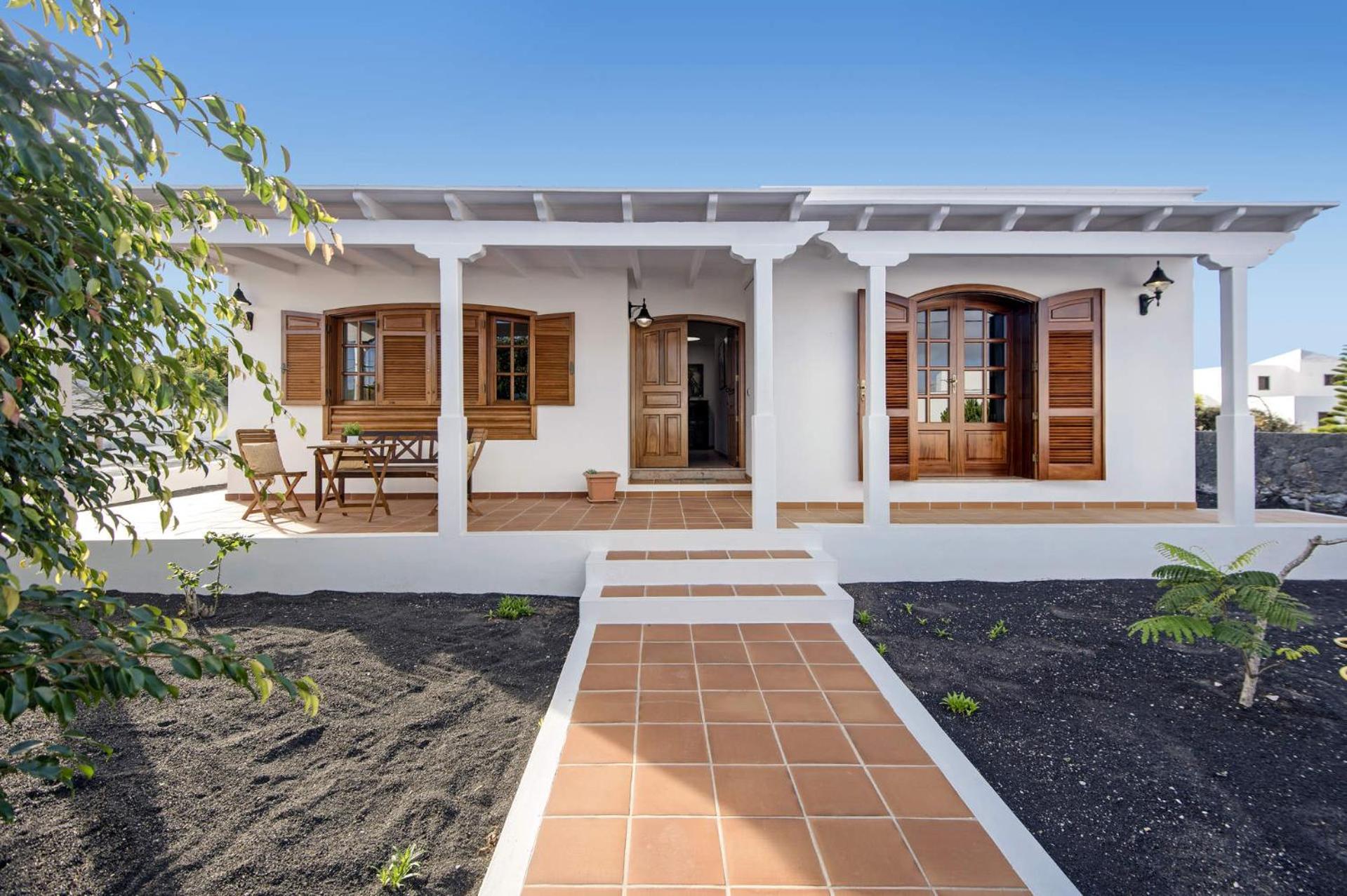 Villa Vegueta by Villa Plus