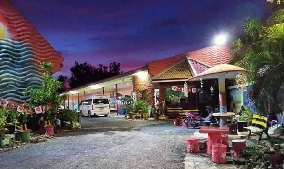 Hotel สิชล บ้านอุ๊ รีสอร์ท - Image 1