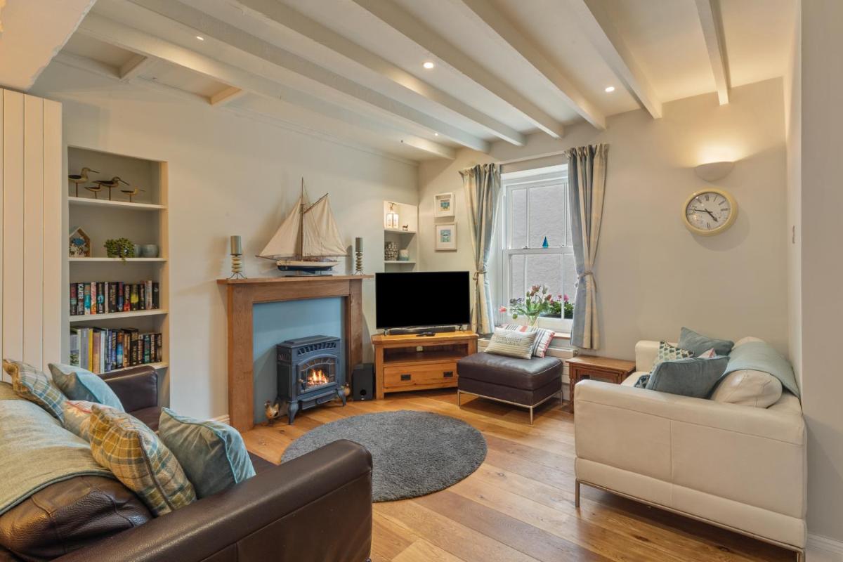 A Stone's Throw - Sea Views, Yards from Beach view 2