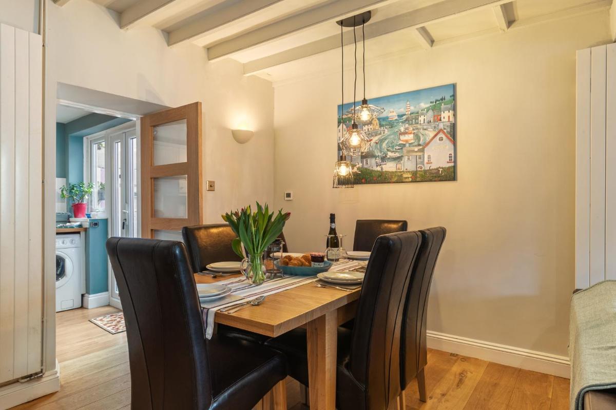A Stone's Throw - Sea Views, Yards from Beach view 5