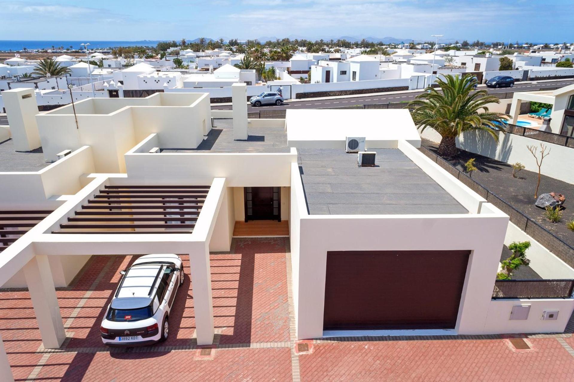 Villa Veraniego by Villa Plus