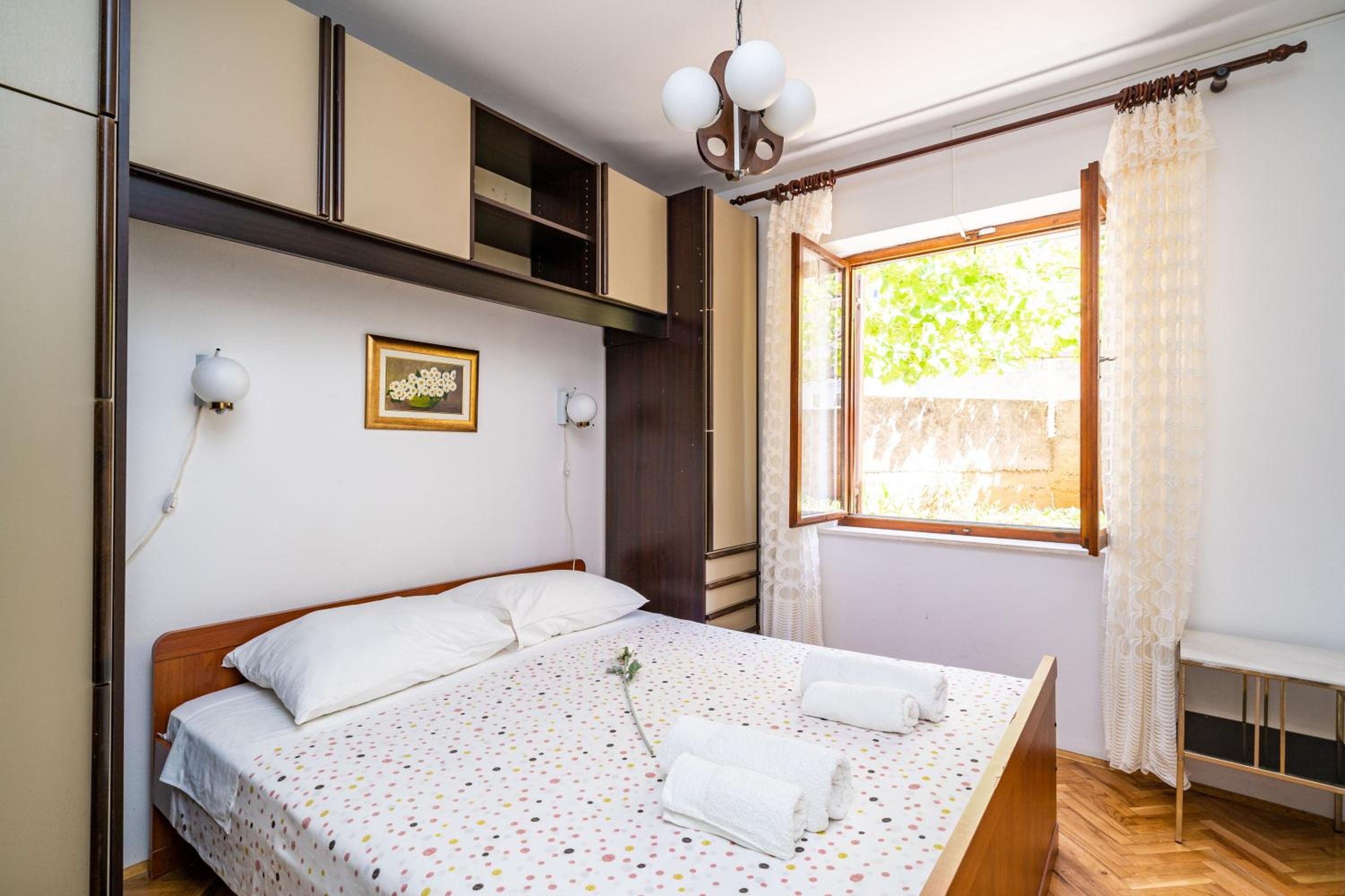 Apartments & Rooms Stella