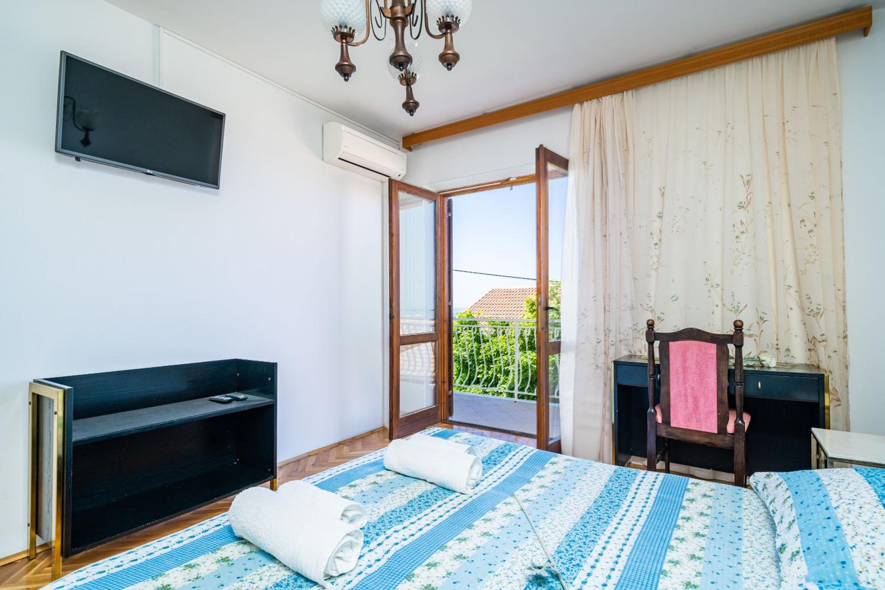 Apartments & Rooms Stella