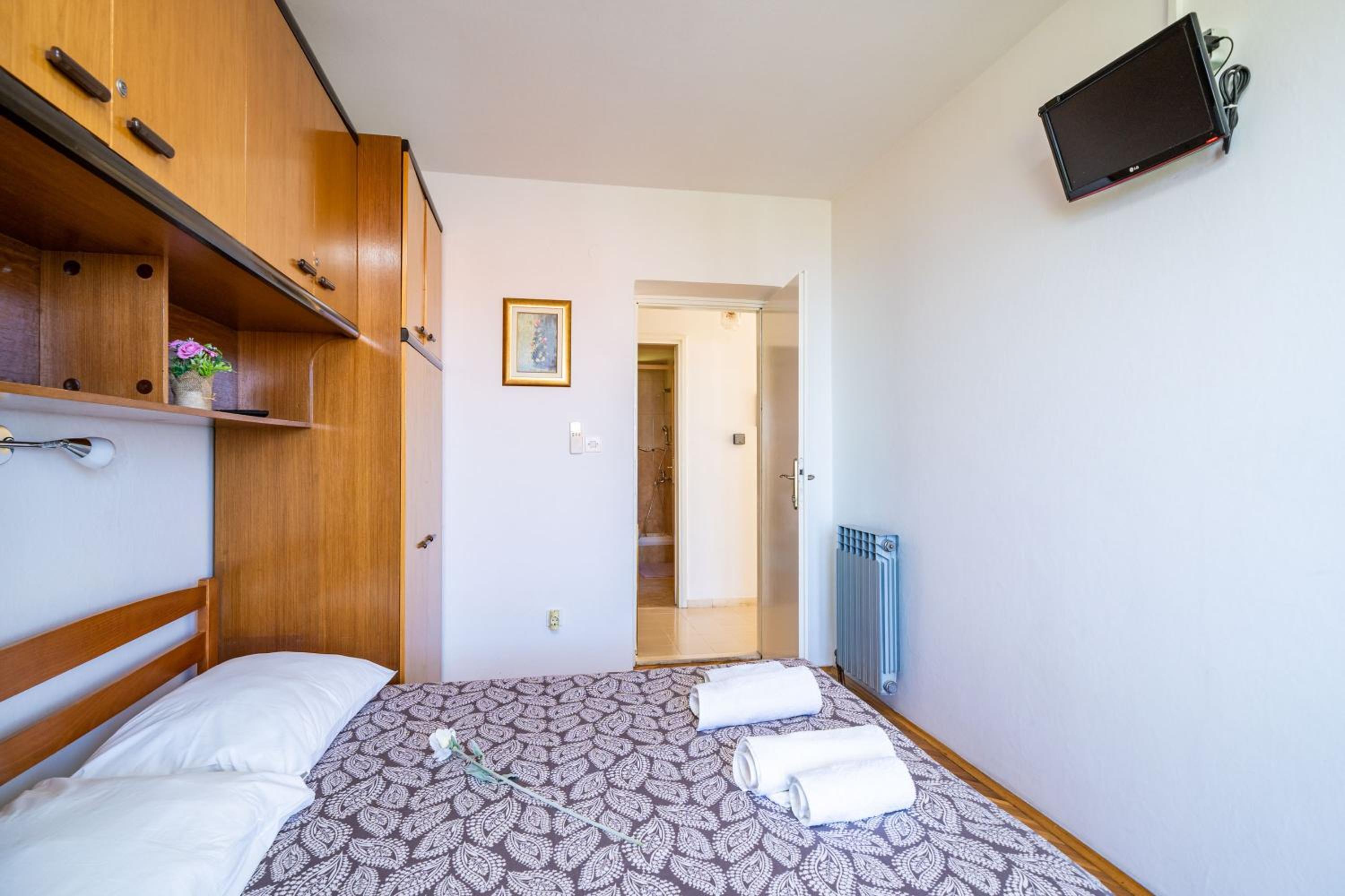 Apartments & Rooms Stella