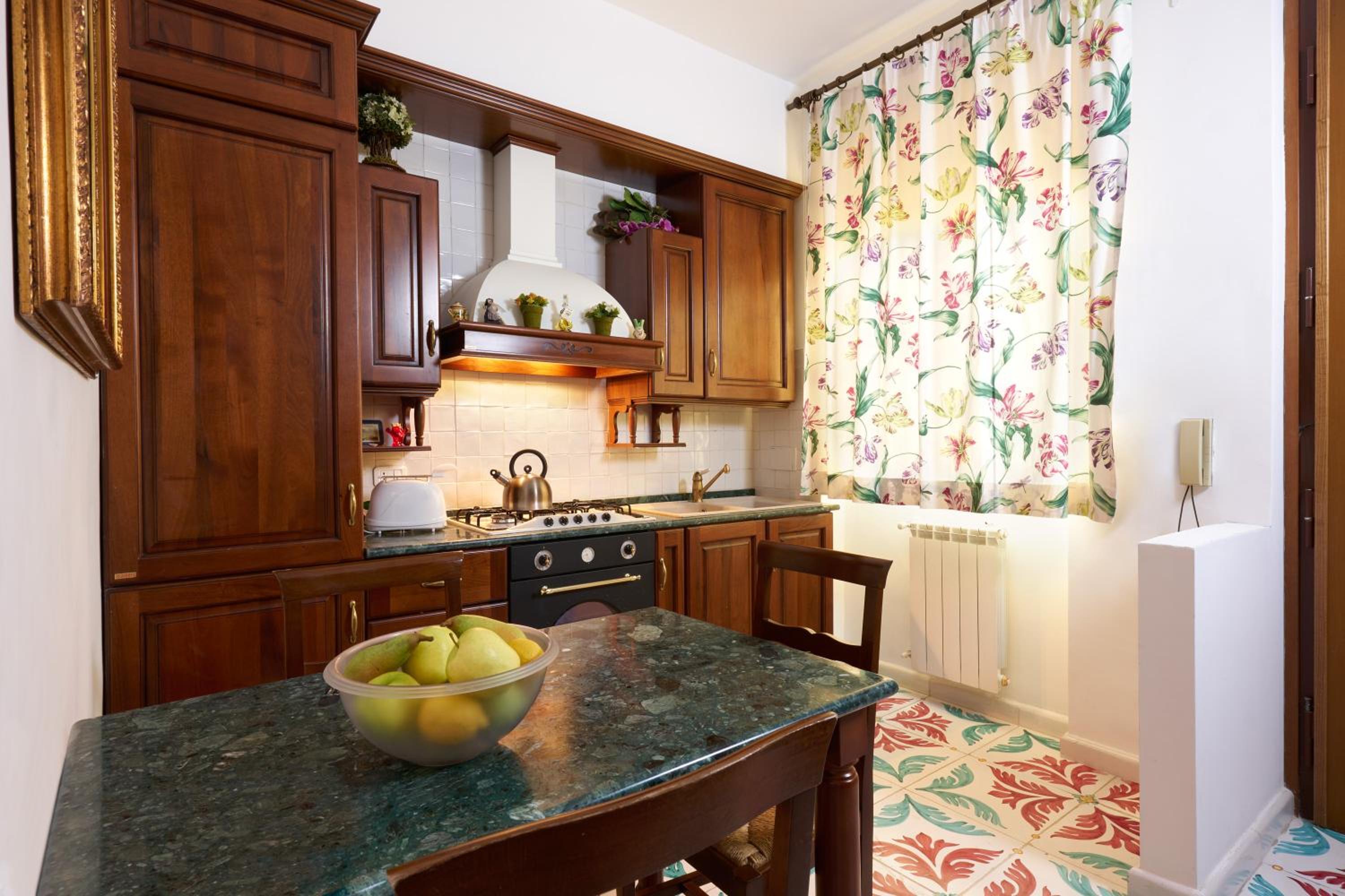 Delfini Trevi House