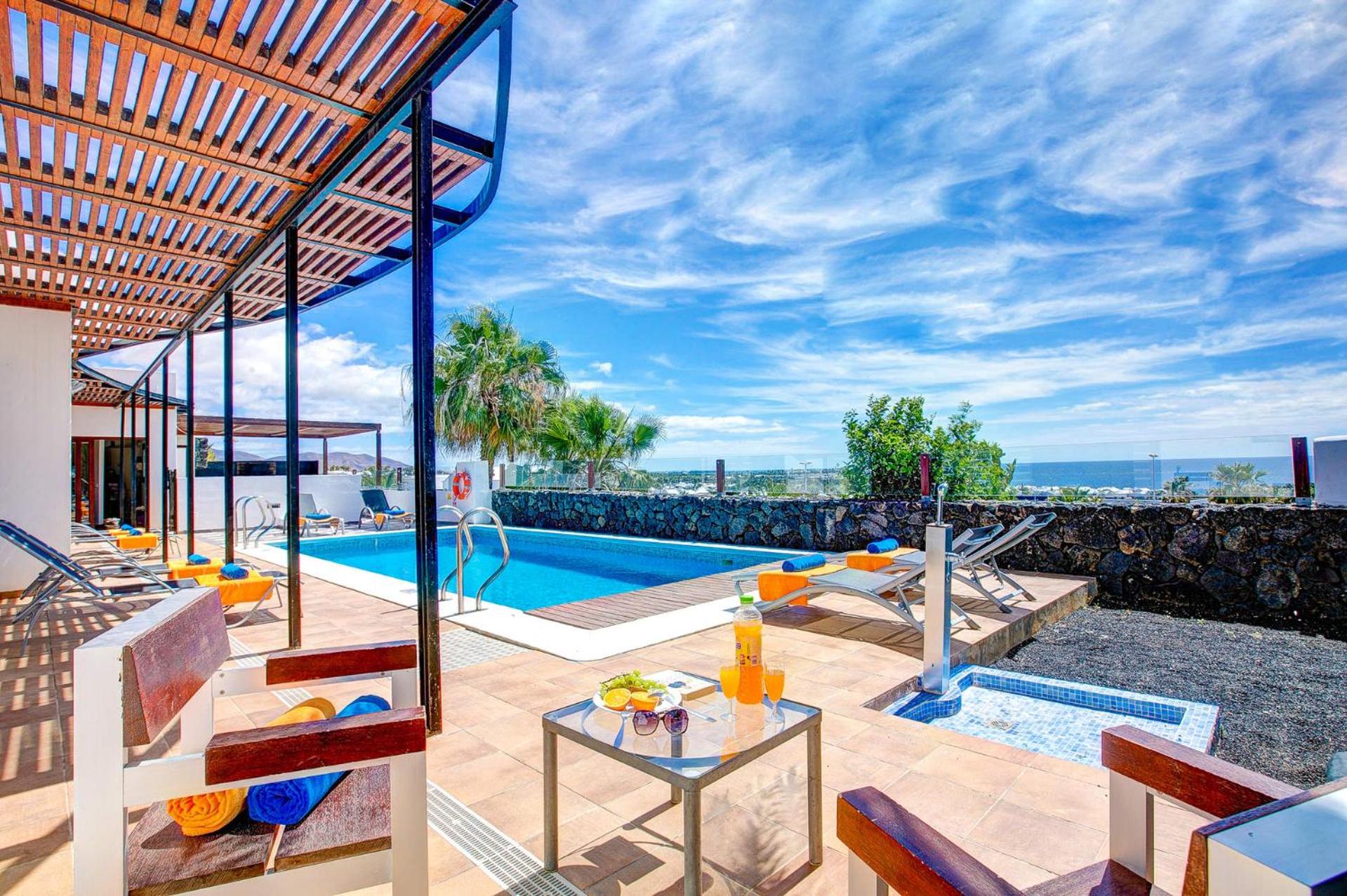 Villa Corito Cinco by Villa Plus