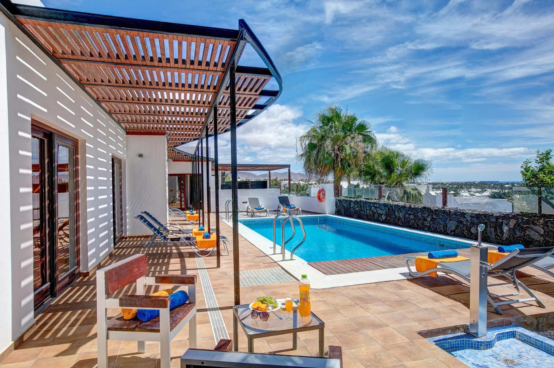 Villa Corito Cinco by Villa Plus