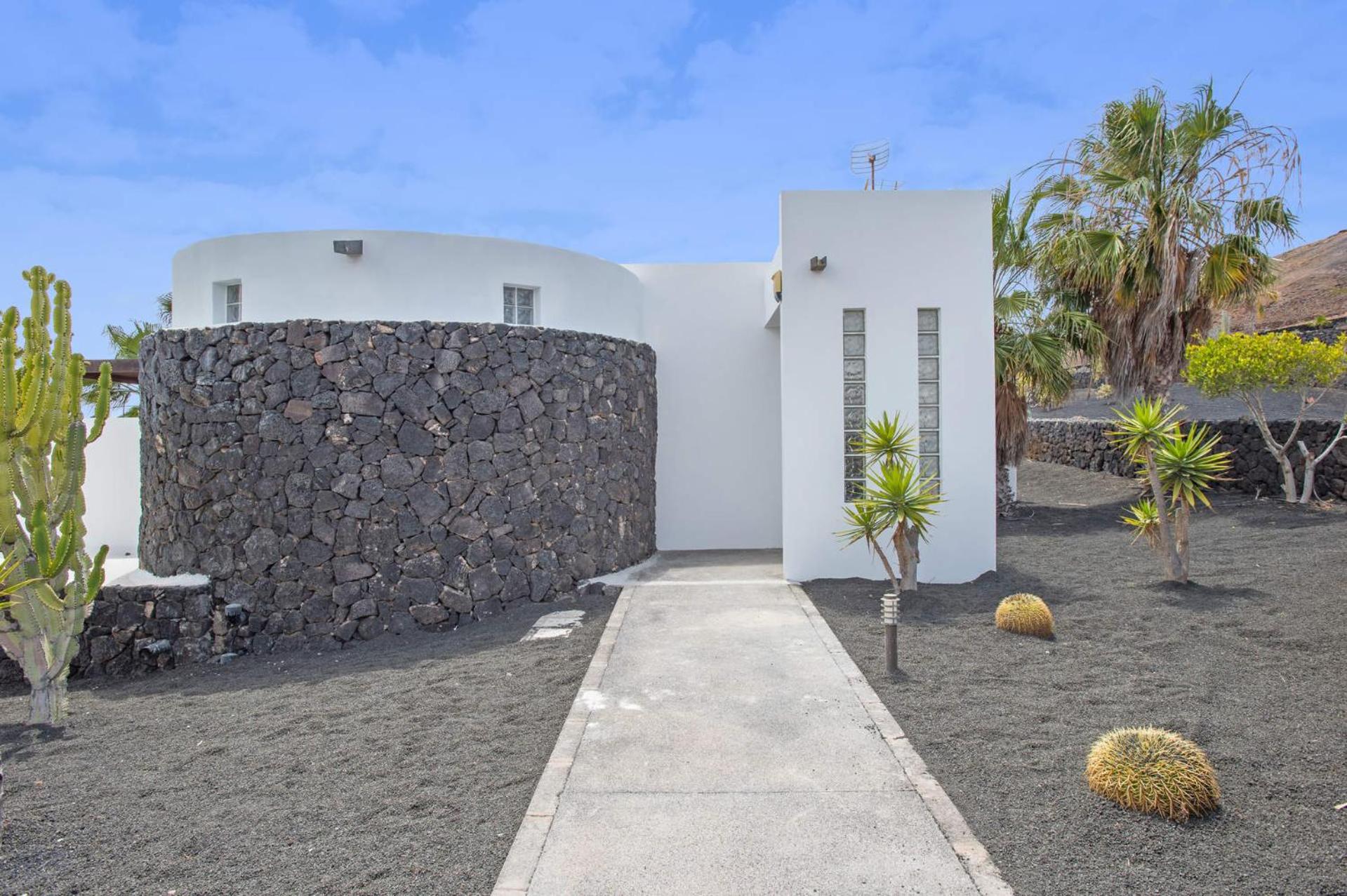 Villa Corito Cinco by Villa Plus