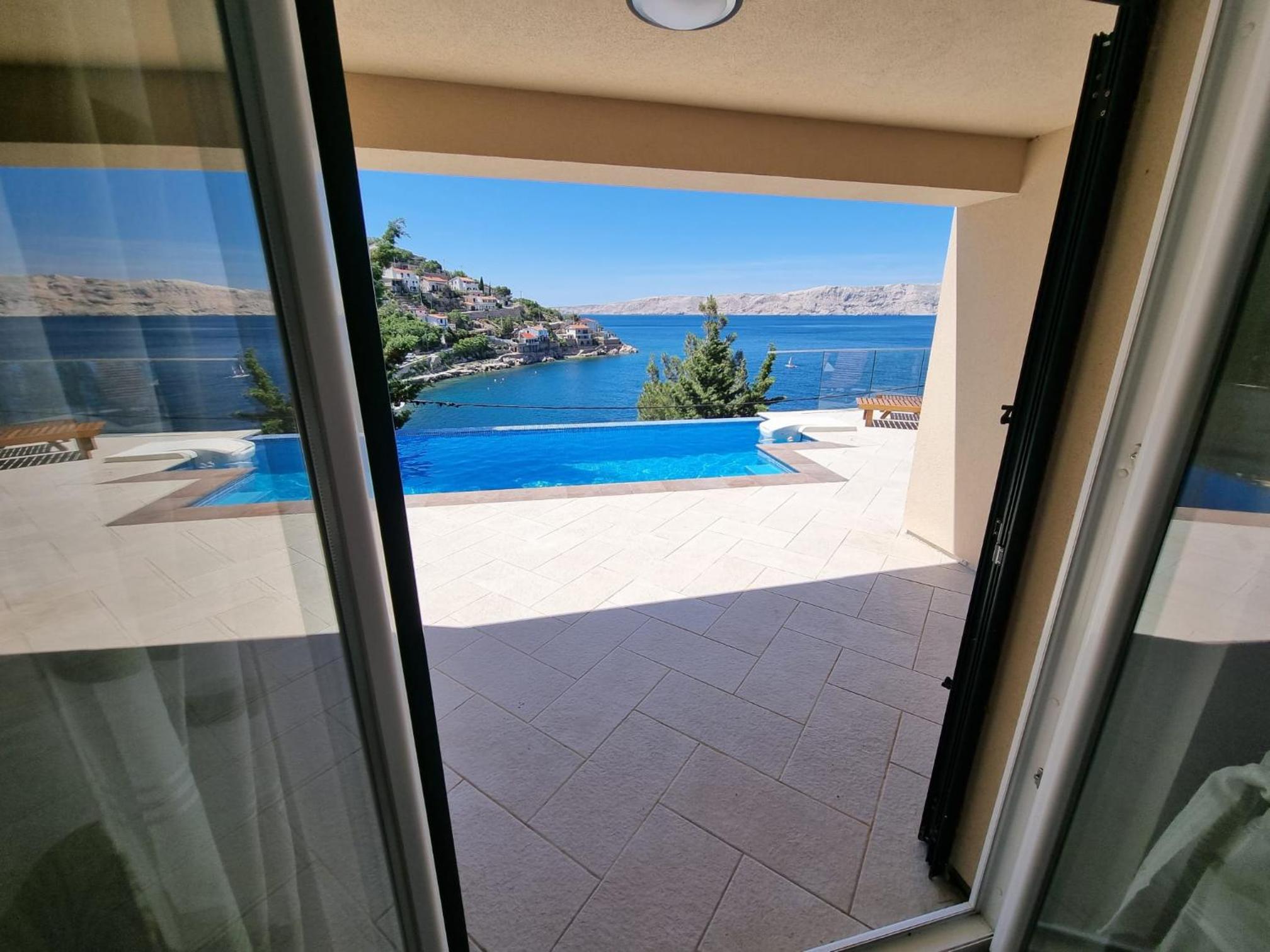 Villa Relax , with seaview and two pools near beach