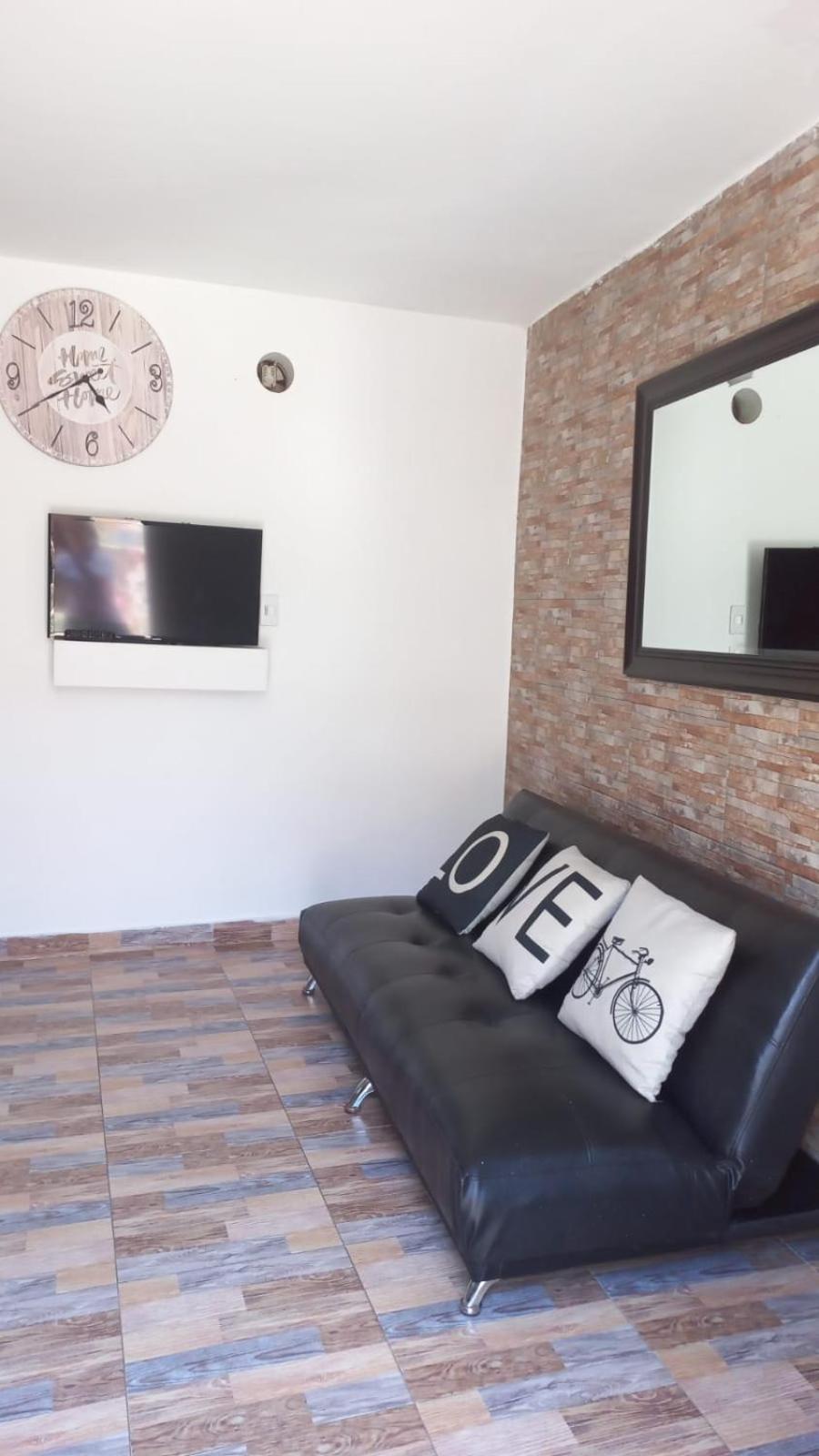 1CL2-J APARTAMENTO ESTANDAR EN GETSEMANI DE CARTAGENA CON AIRE ACONDICIONADO Y WIFi view 2
