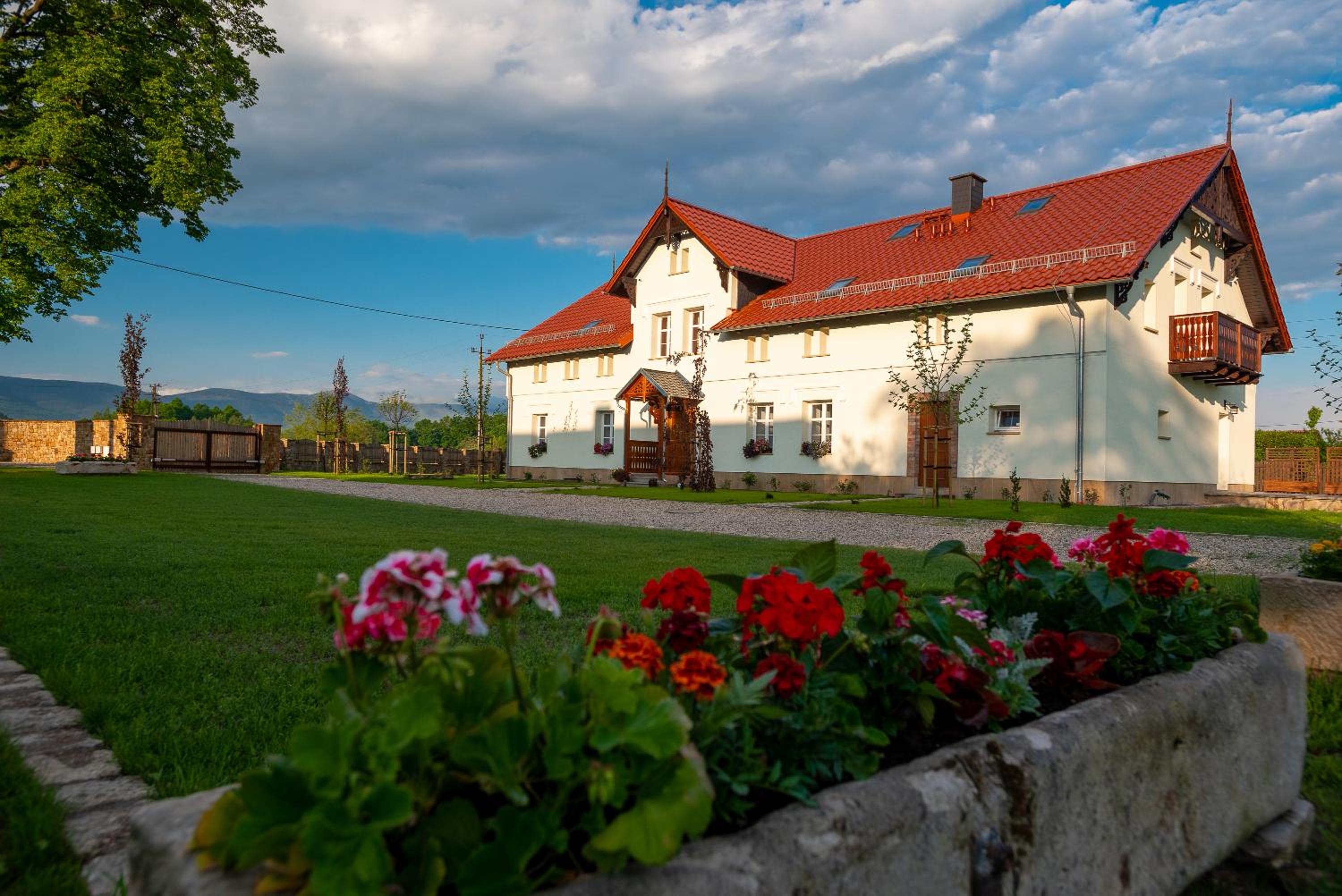 Dworek Wojanów view 4