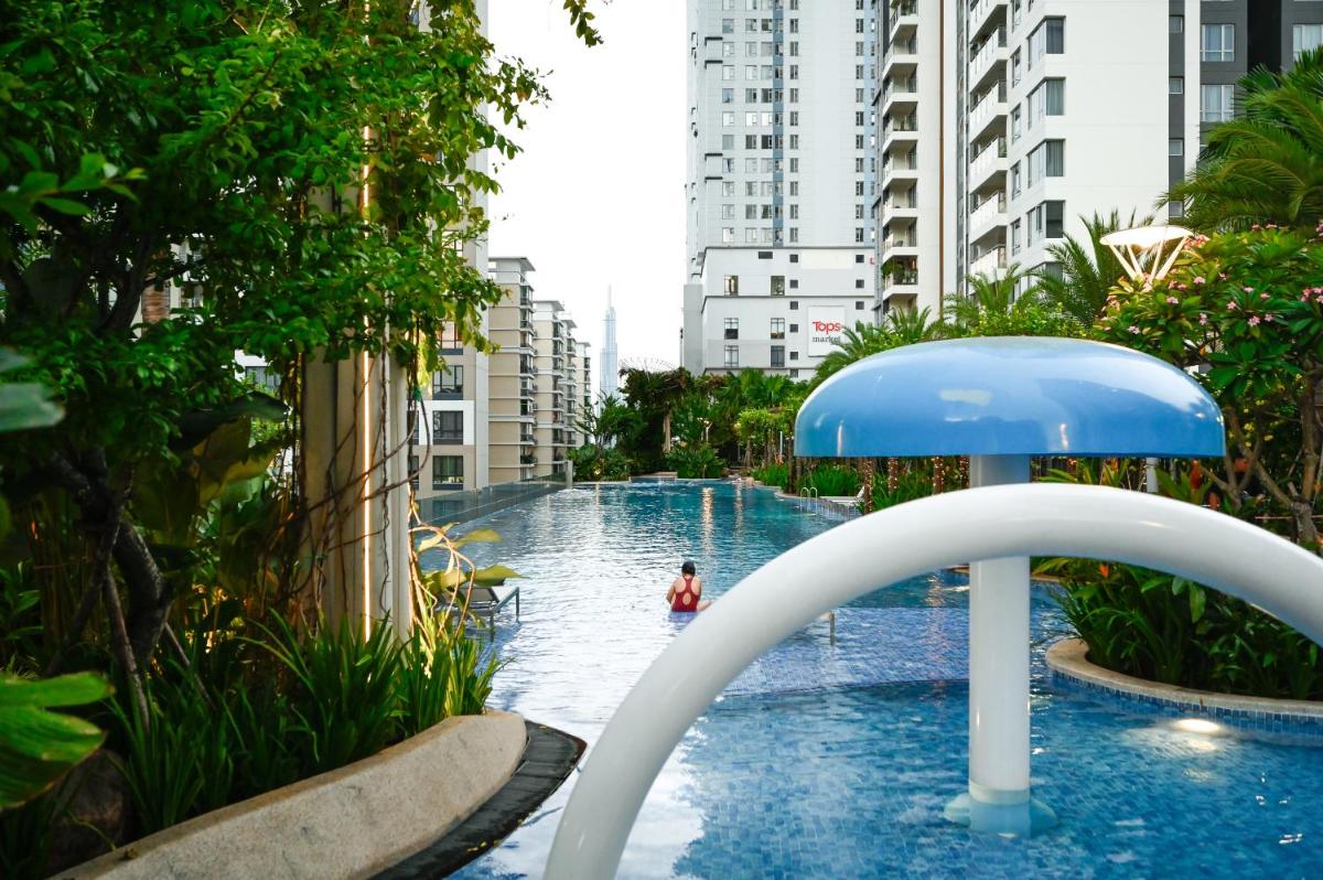 Estella Heights Saigon City View 2BR Apartment & Pool