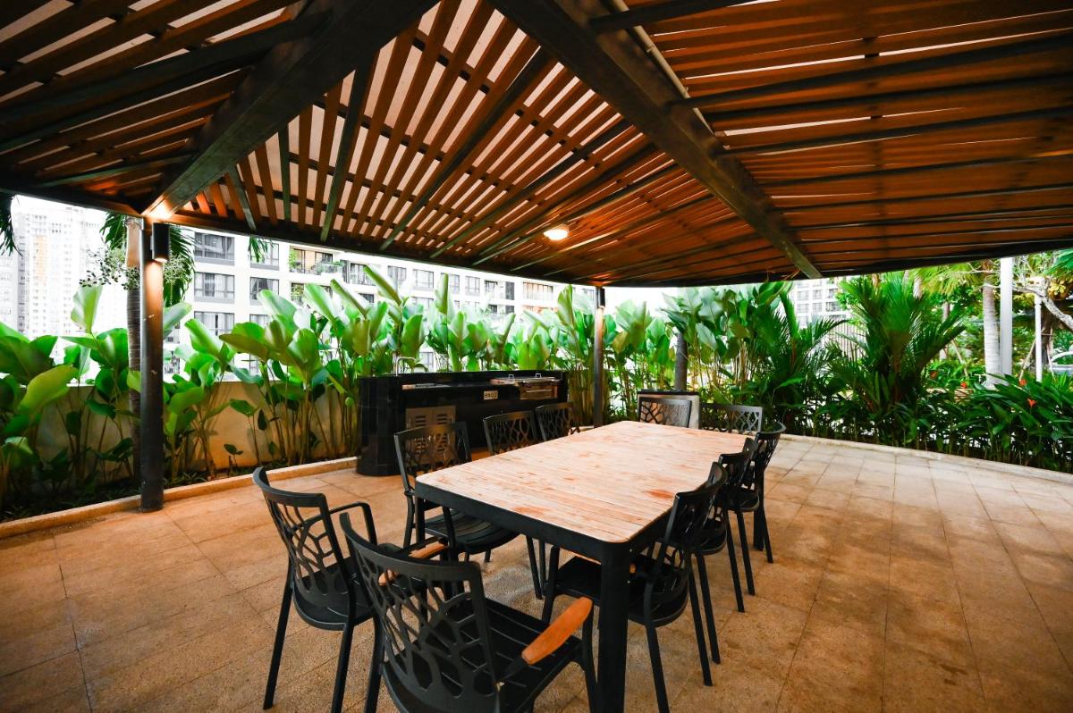 Estella Heights Saigon City View 2BR Apartment & Pool