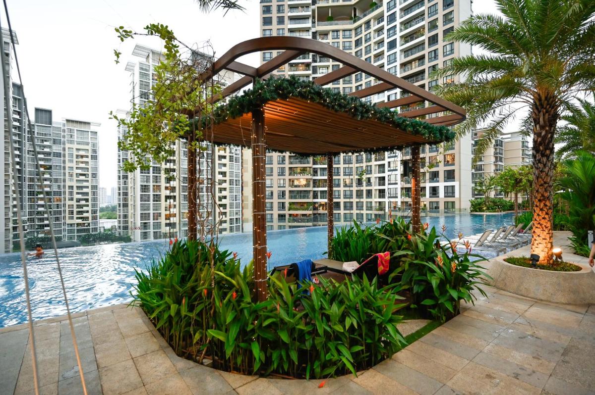 Estella Heights Saigon City View 2BR Apartment & Pool