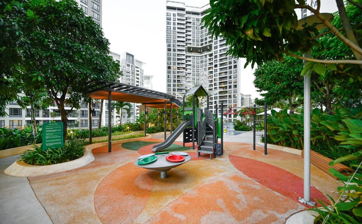 Estella Heights Saigon City View 2BR Apartment & Pool
