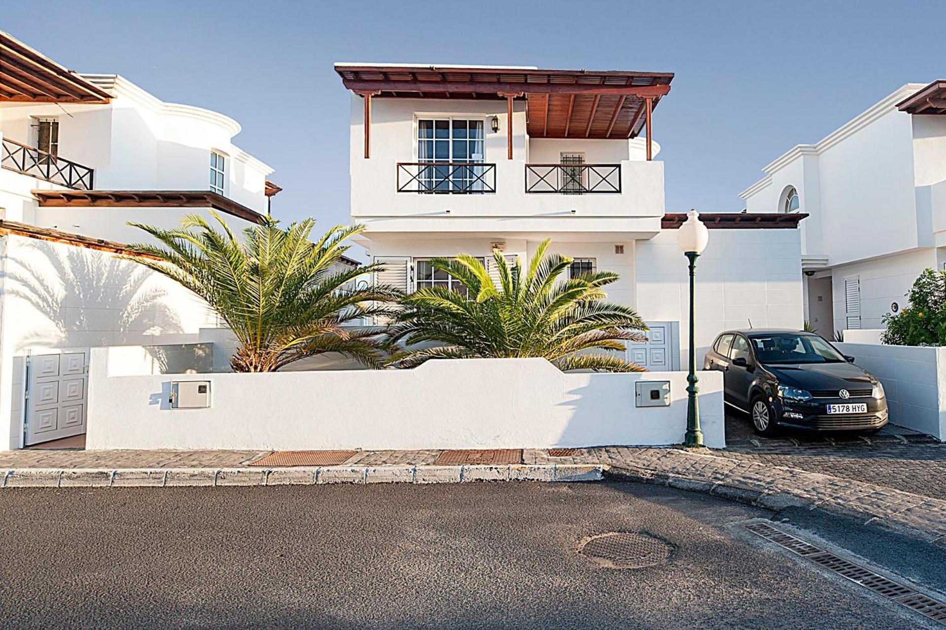 Villa Tabaiba by Villa Plus