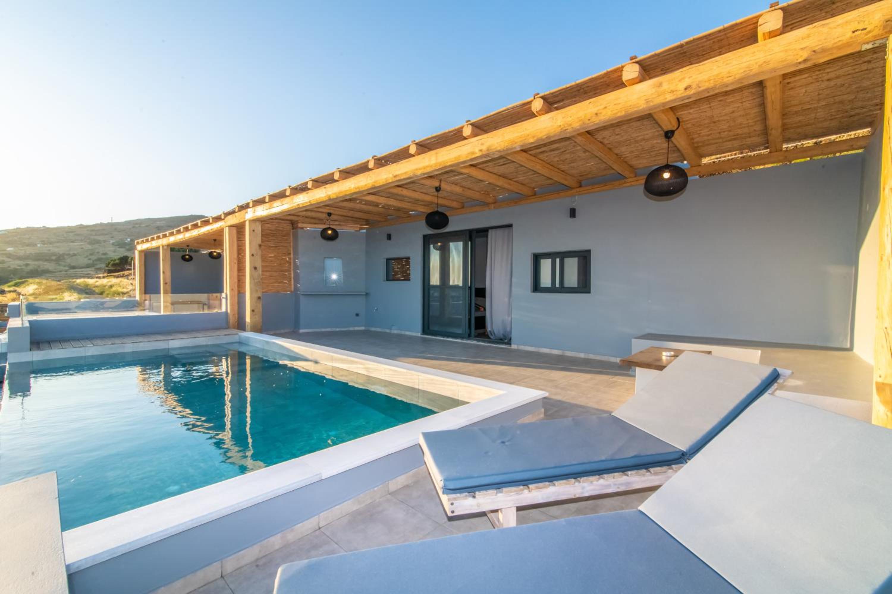 Hotel Sunset Junior Suites - Image 1