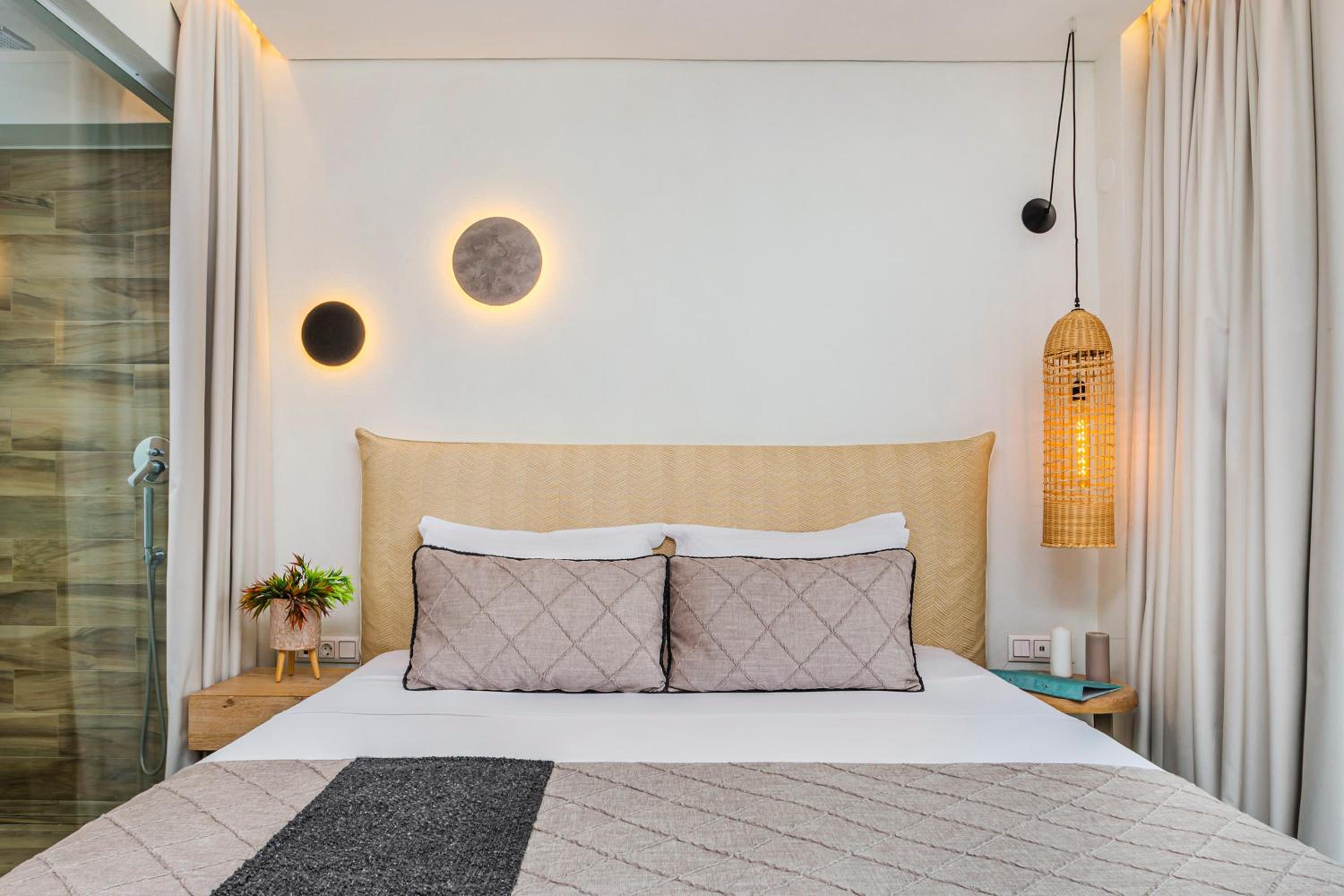 Mirablue Luxury Residences