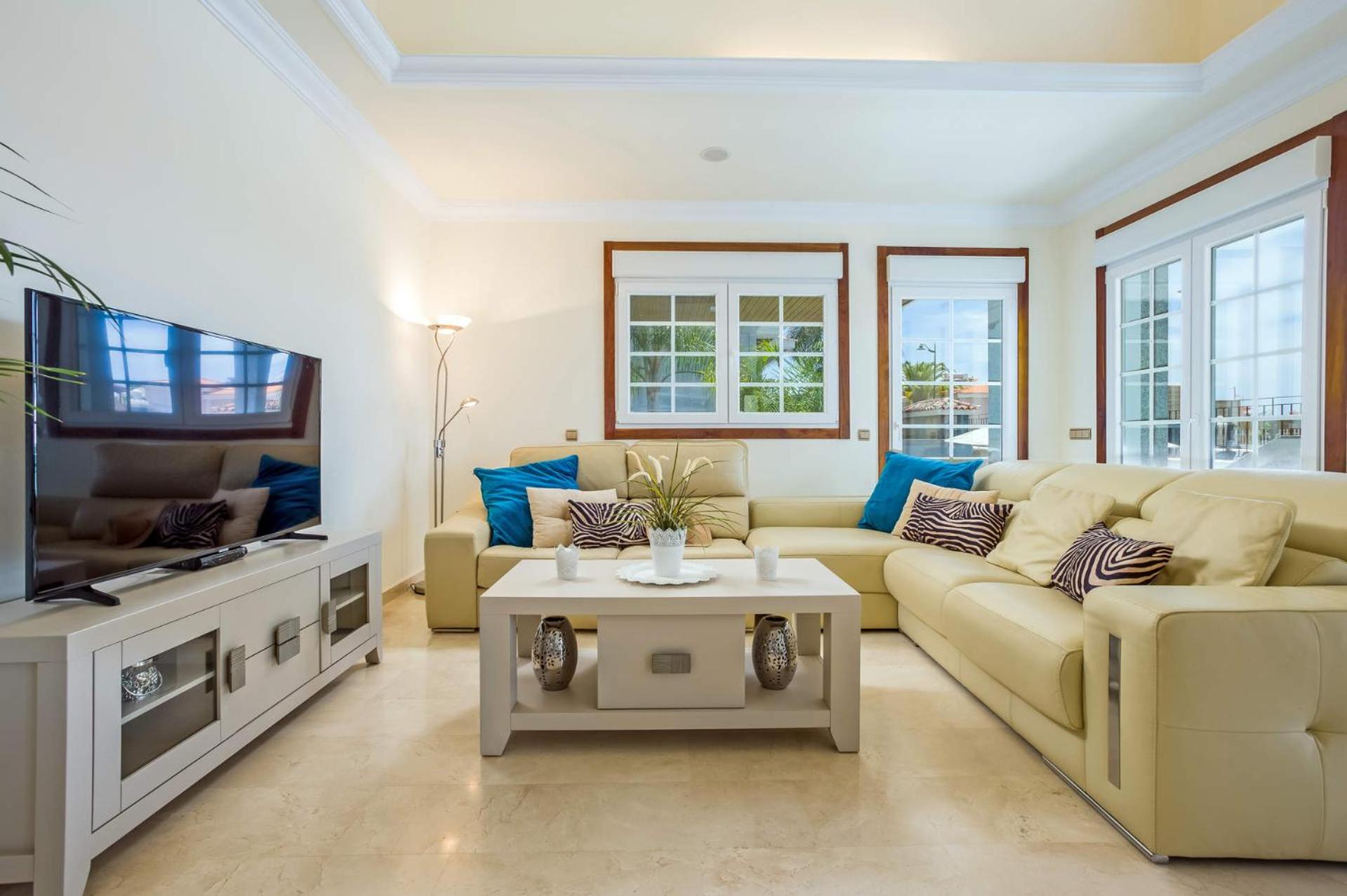 Villa Leonardo Dos by Villa Plus