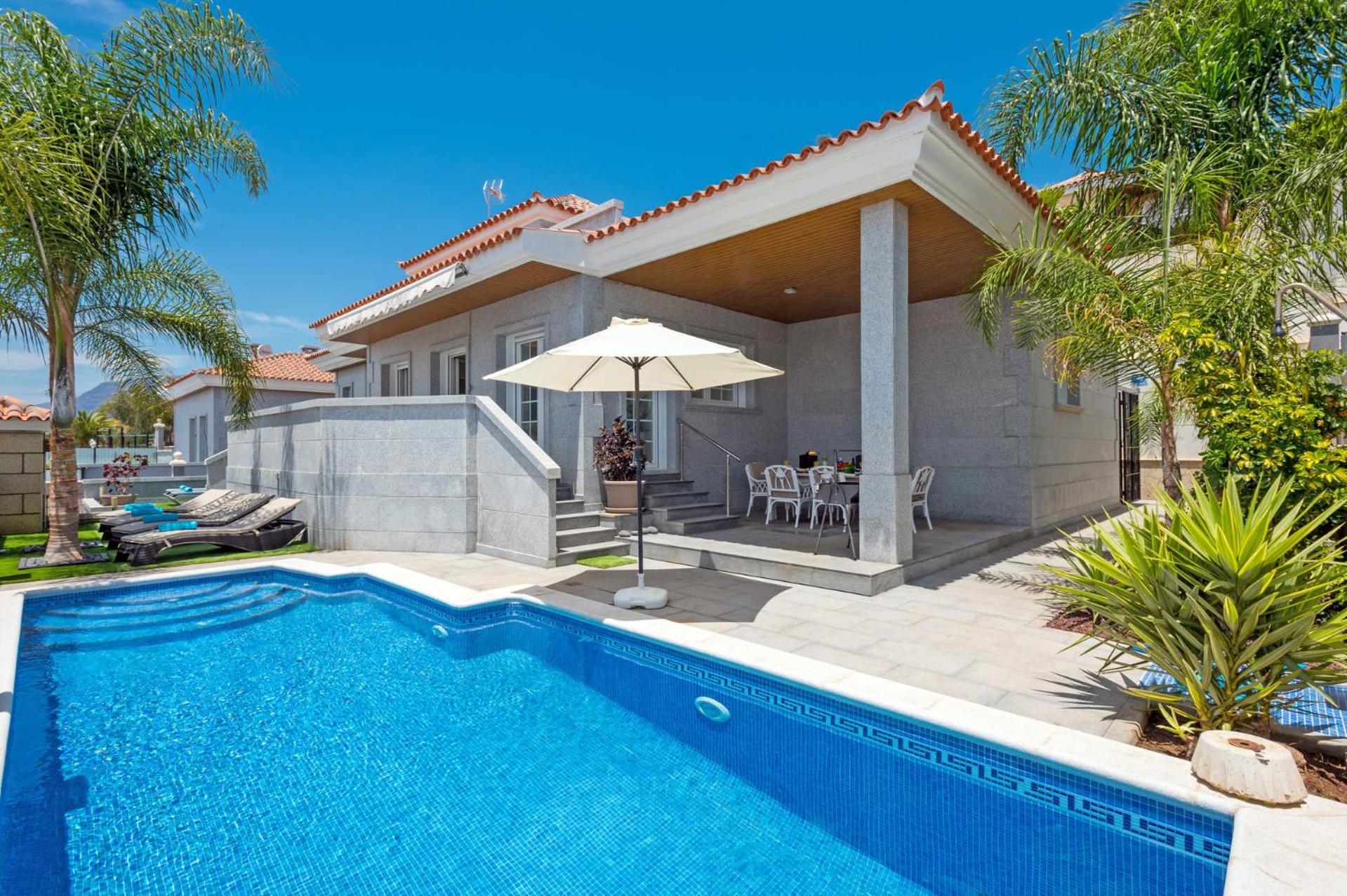 Villa Leonardo Dos by Villa Plus