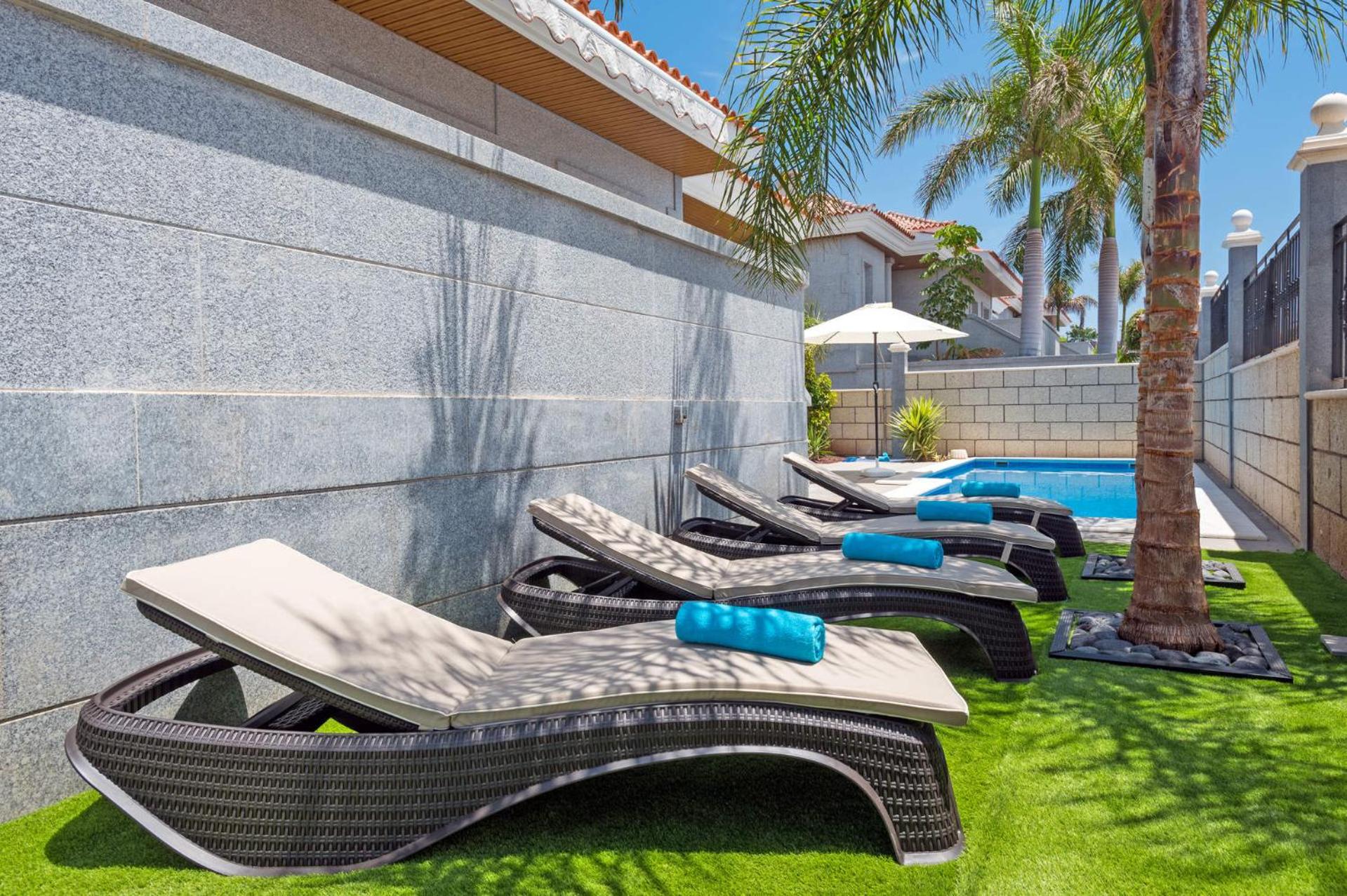 Villa Leonardo Dos by Villa Plus
