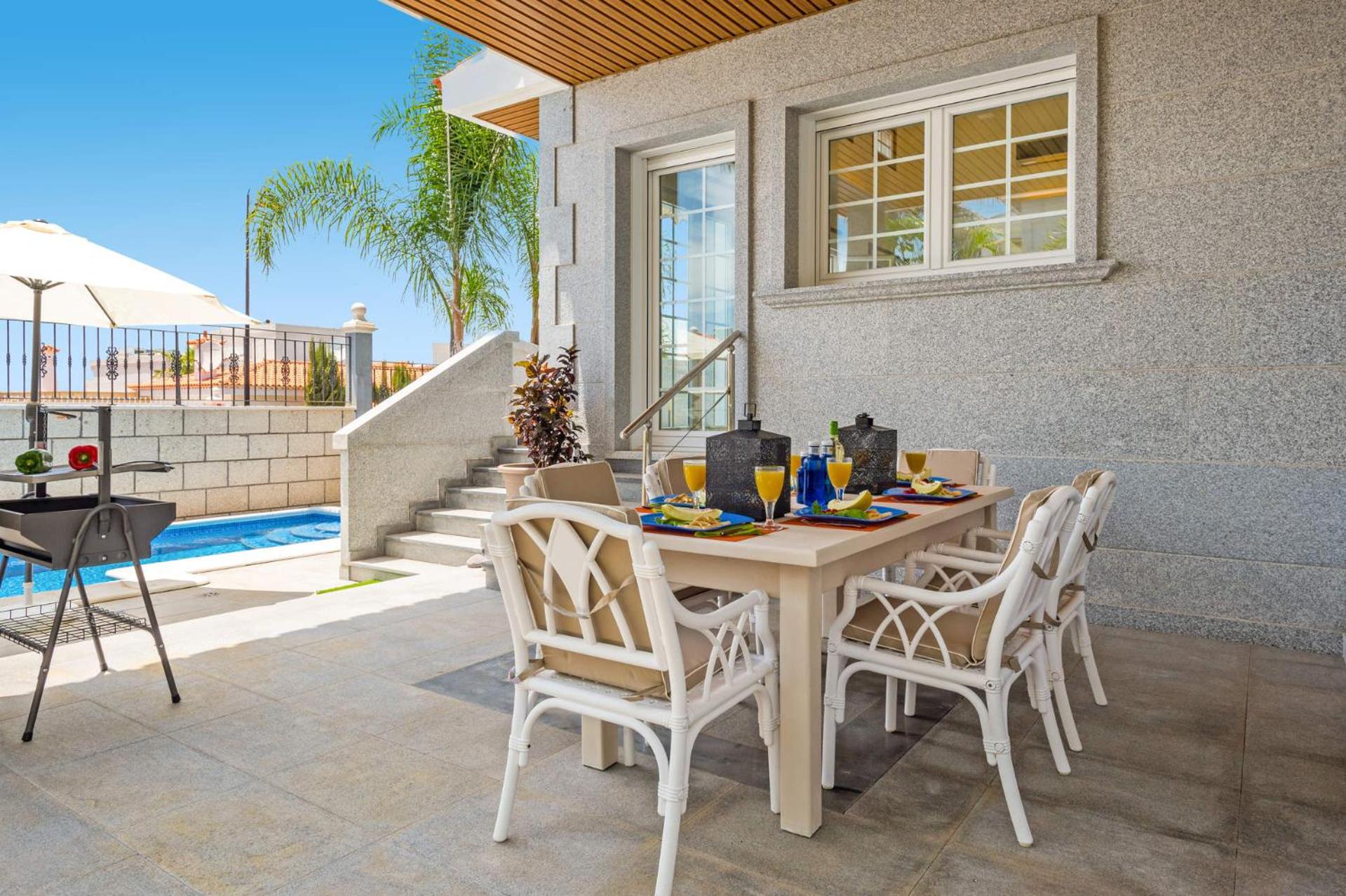 Villa Leonardo Dos by Villa Plus