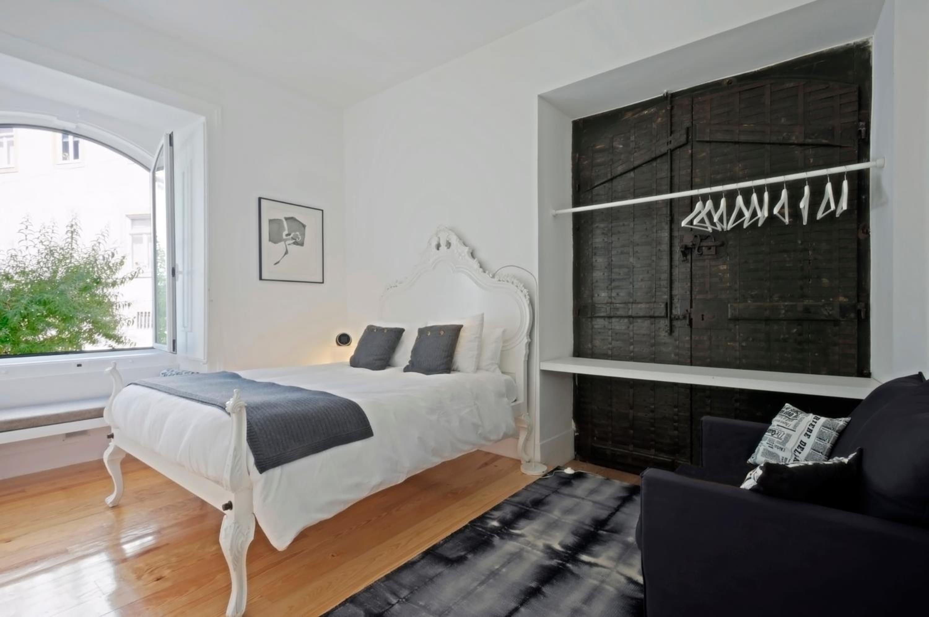 Portas do Castelo Apartments view 4