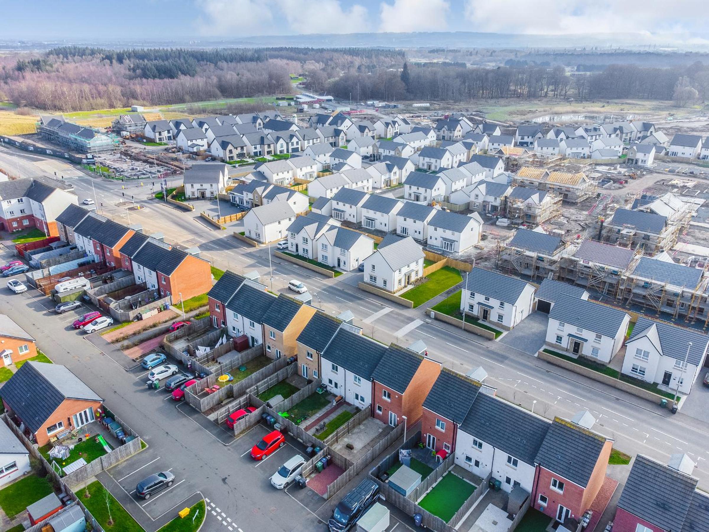 Modern 3-Bed Family Home Near Glasgow Airport