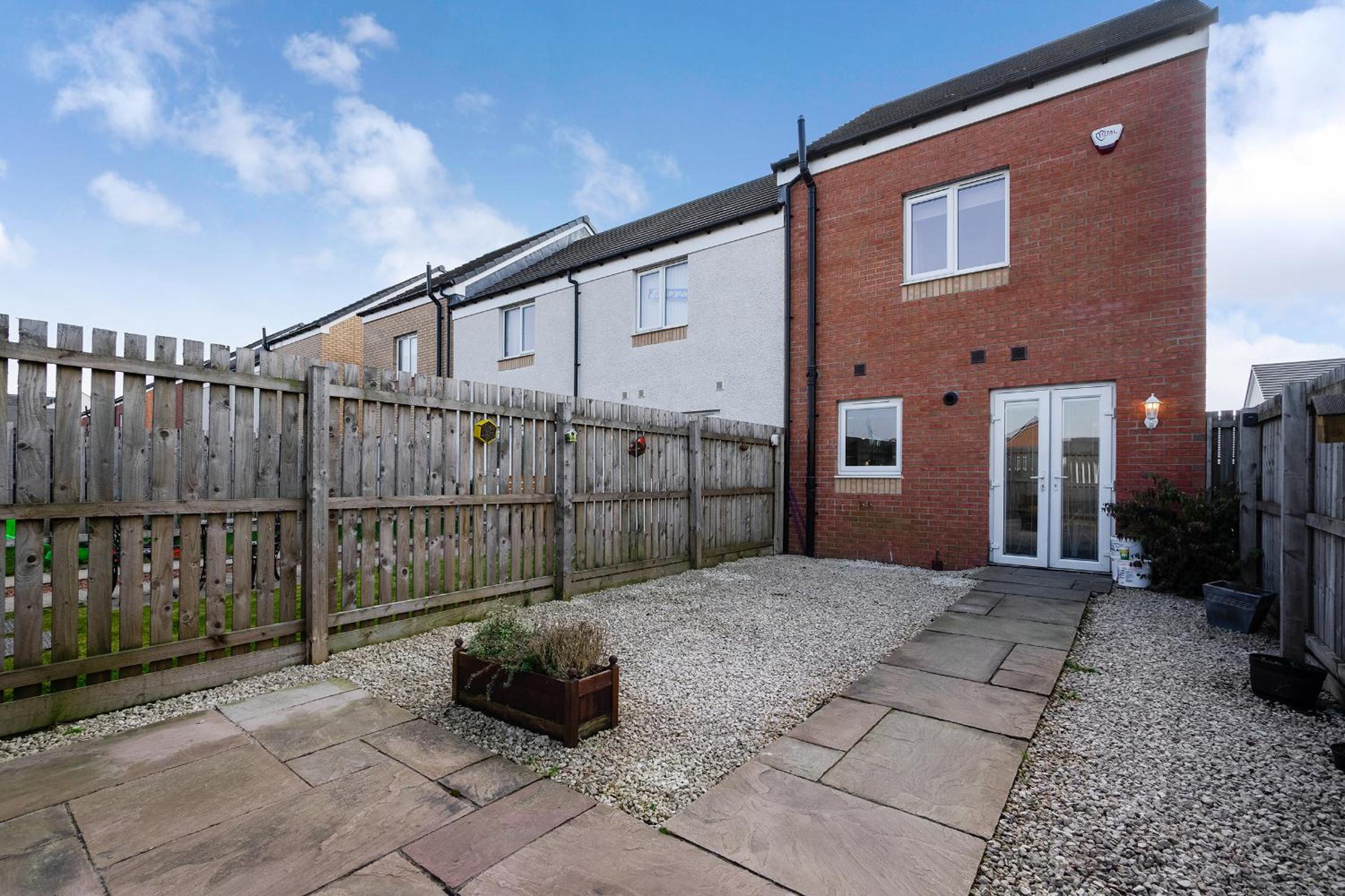 Modern 3-Bed Family Home Near Glasgow Airport
