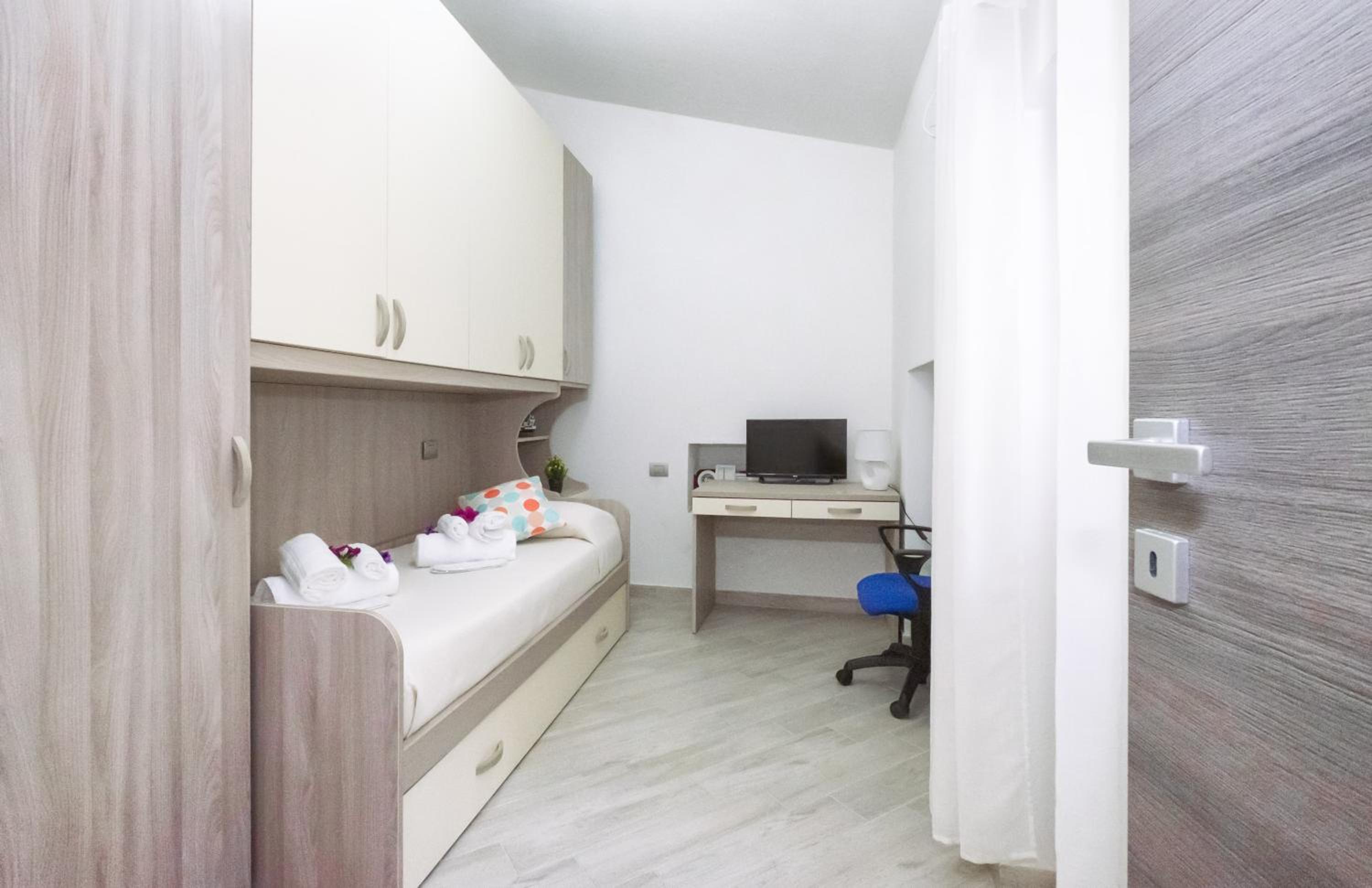 VILLA EMILY view 4