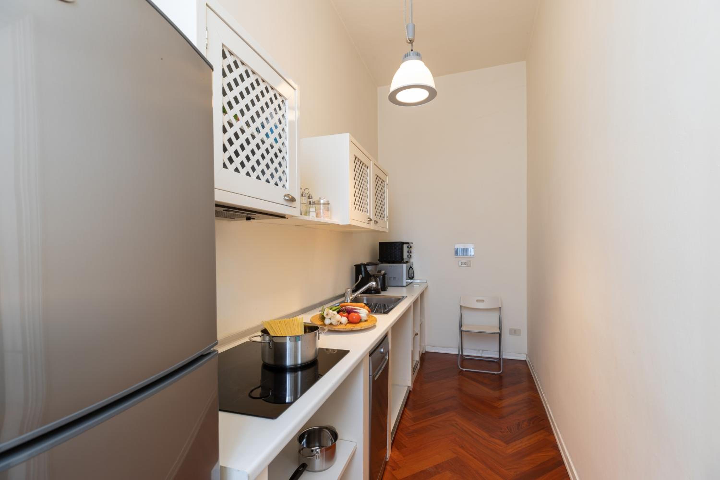 Seta spacious apartment next to the Duomo