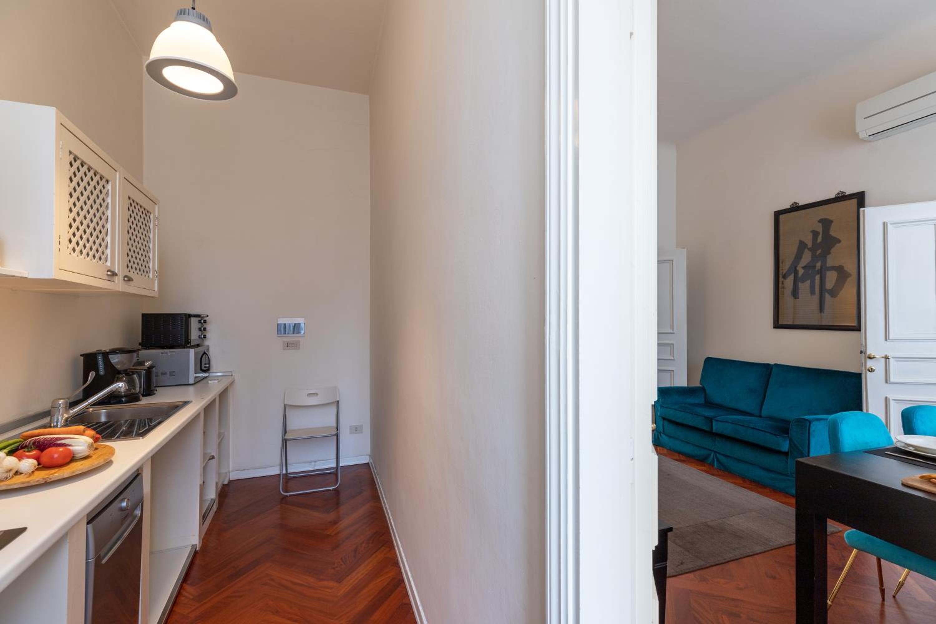 Seta spacious apartment next to the Duomo