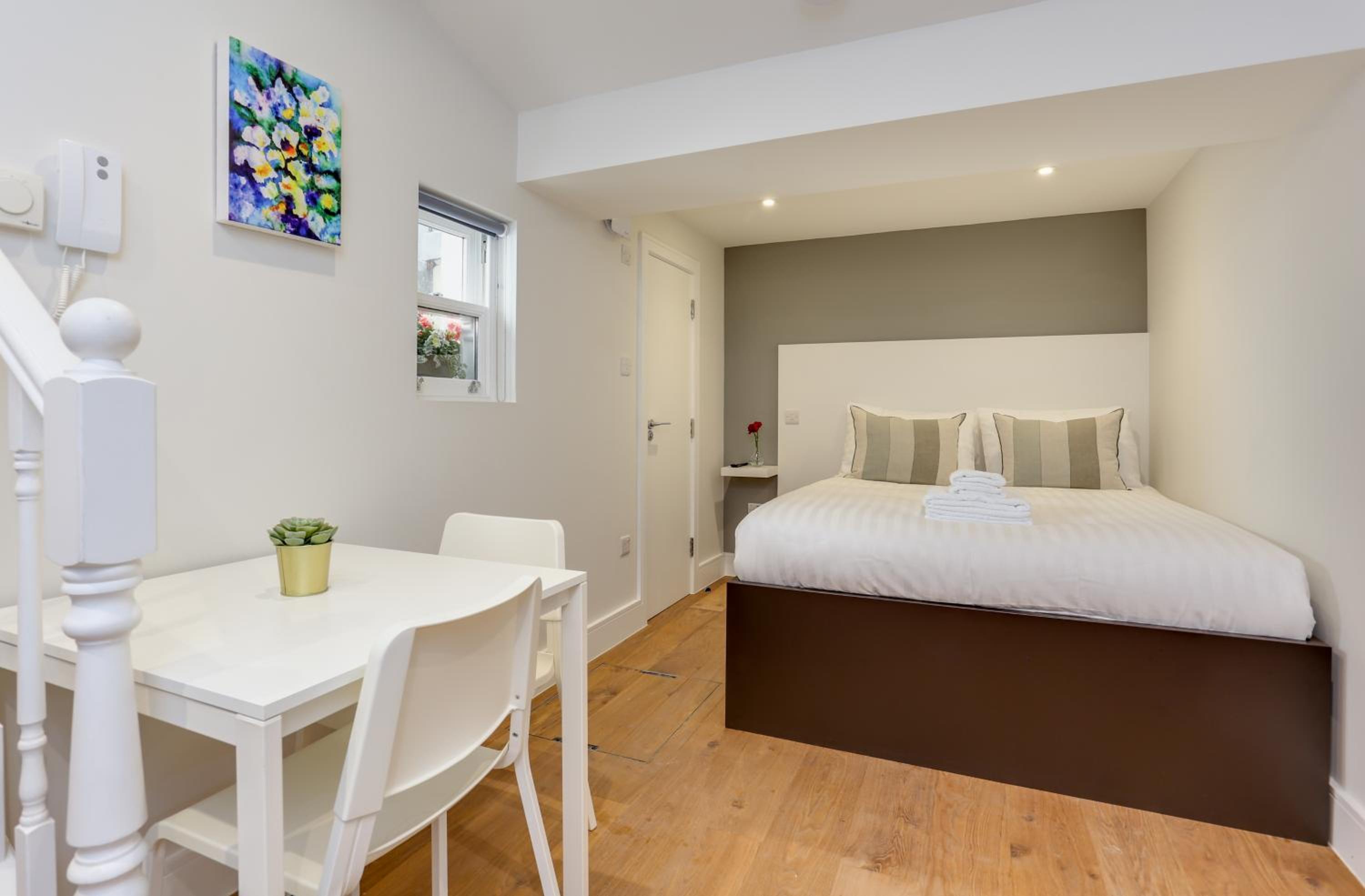 Queensborough Terrace Serviced Apartments by Concept Apartments