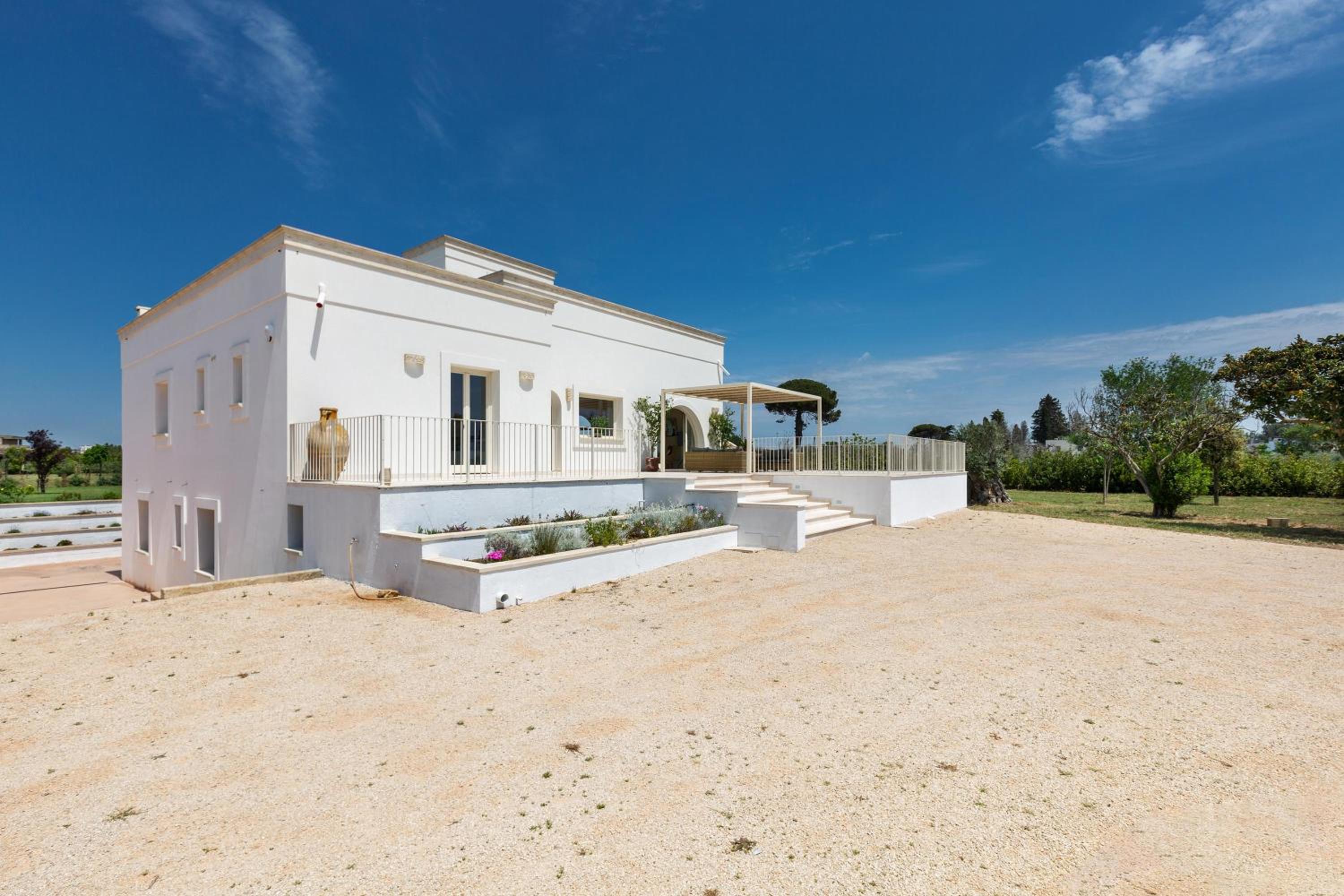 Villa Donna Sofia by Perle di Puglia view 3