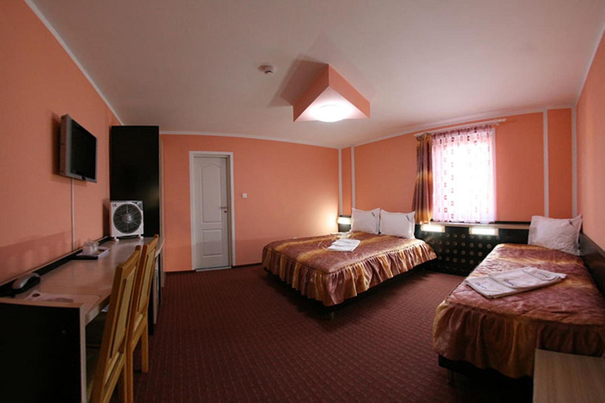 Photo 7