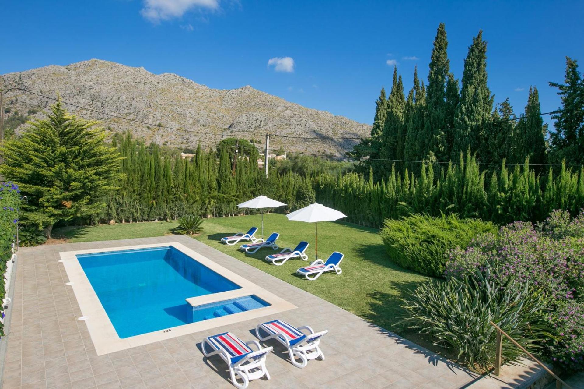 Villa Llobiner by Villa Plus