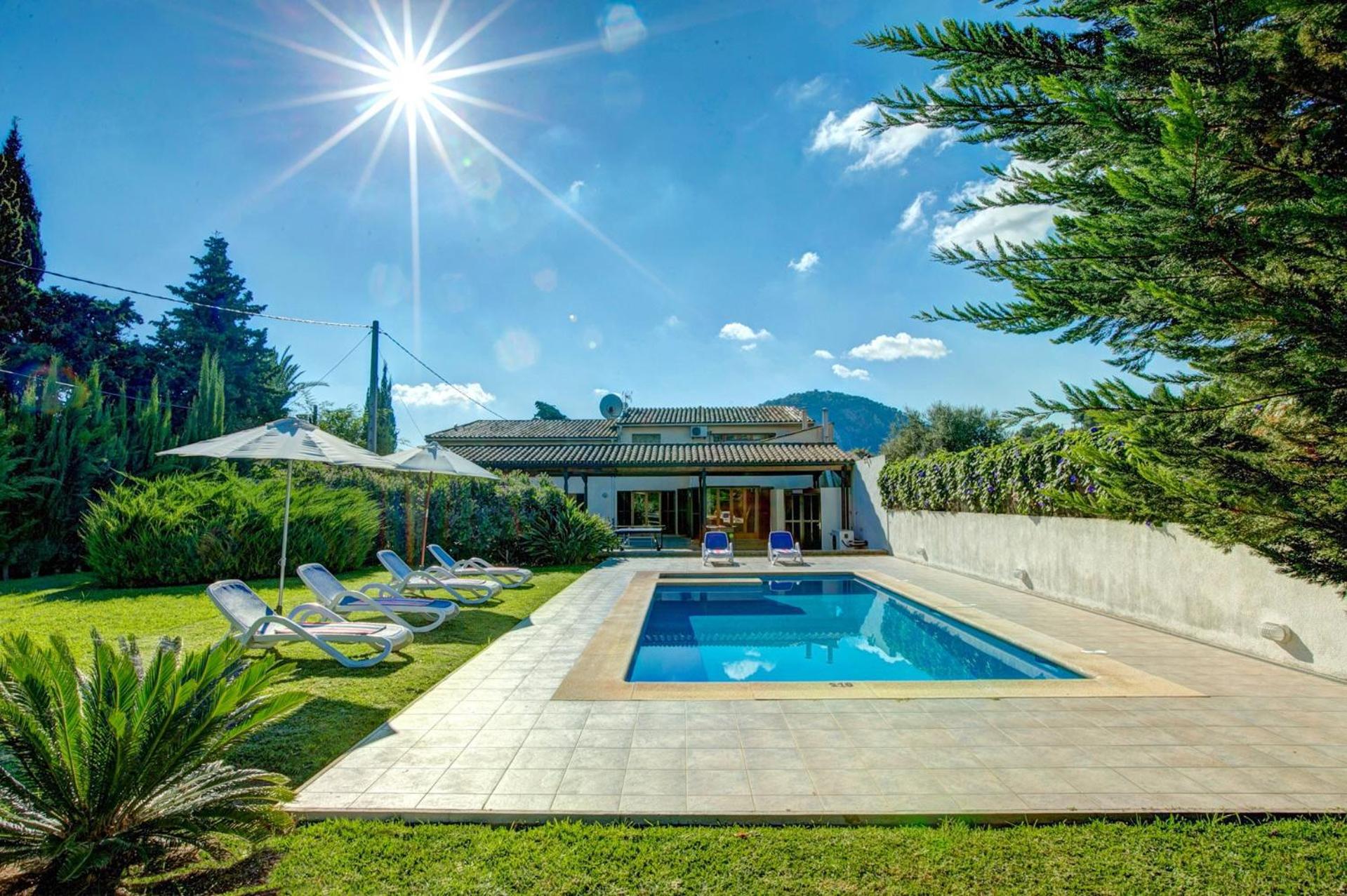 Villa Llobiner by Villa Plus