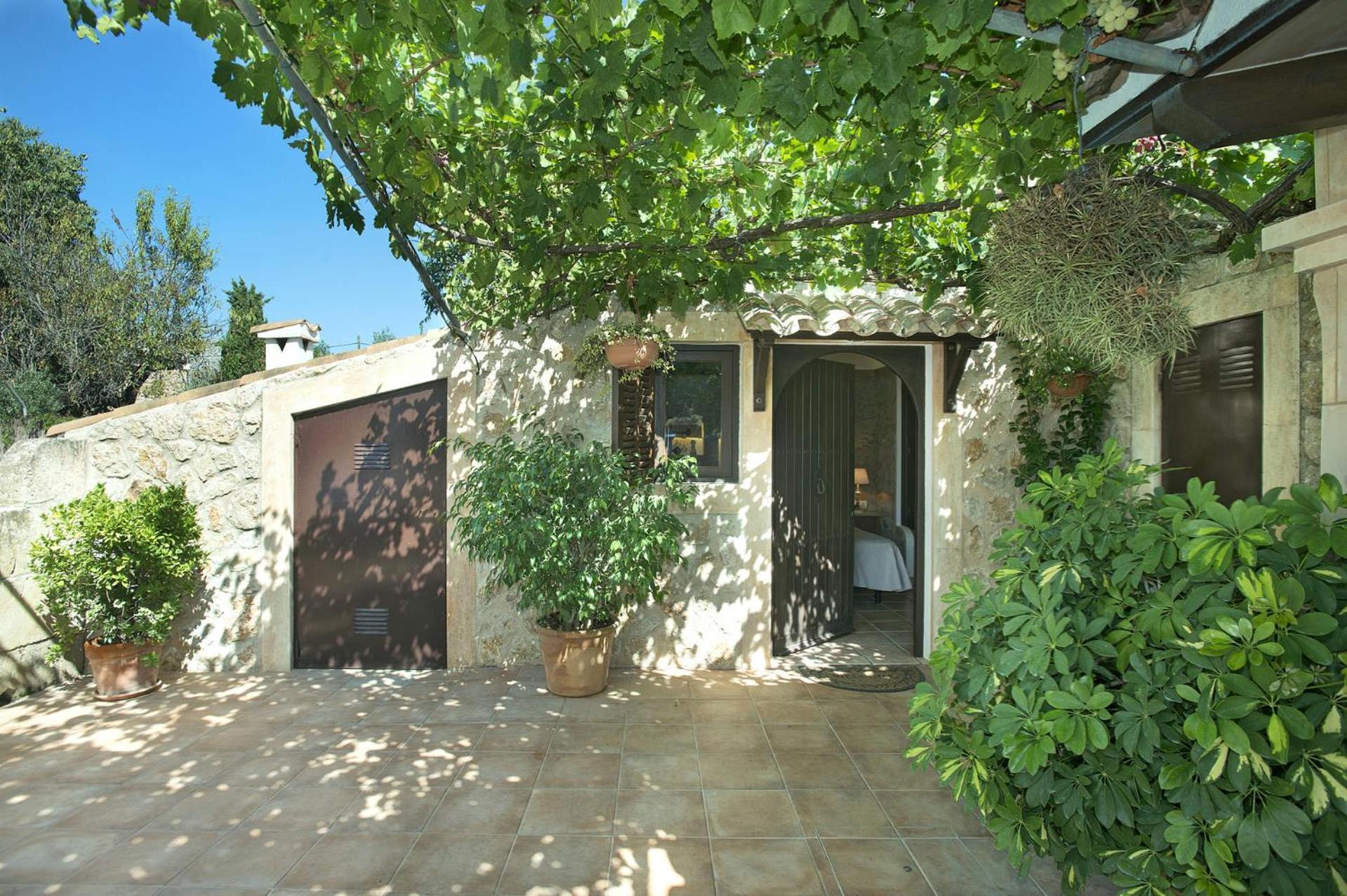 Villa Rafael by Villa Plus