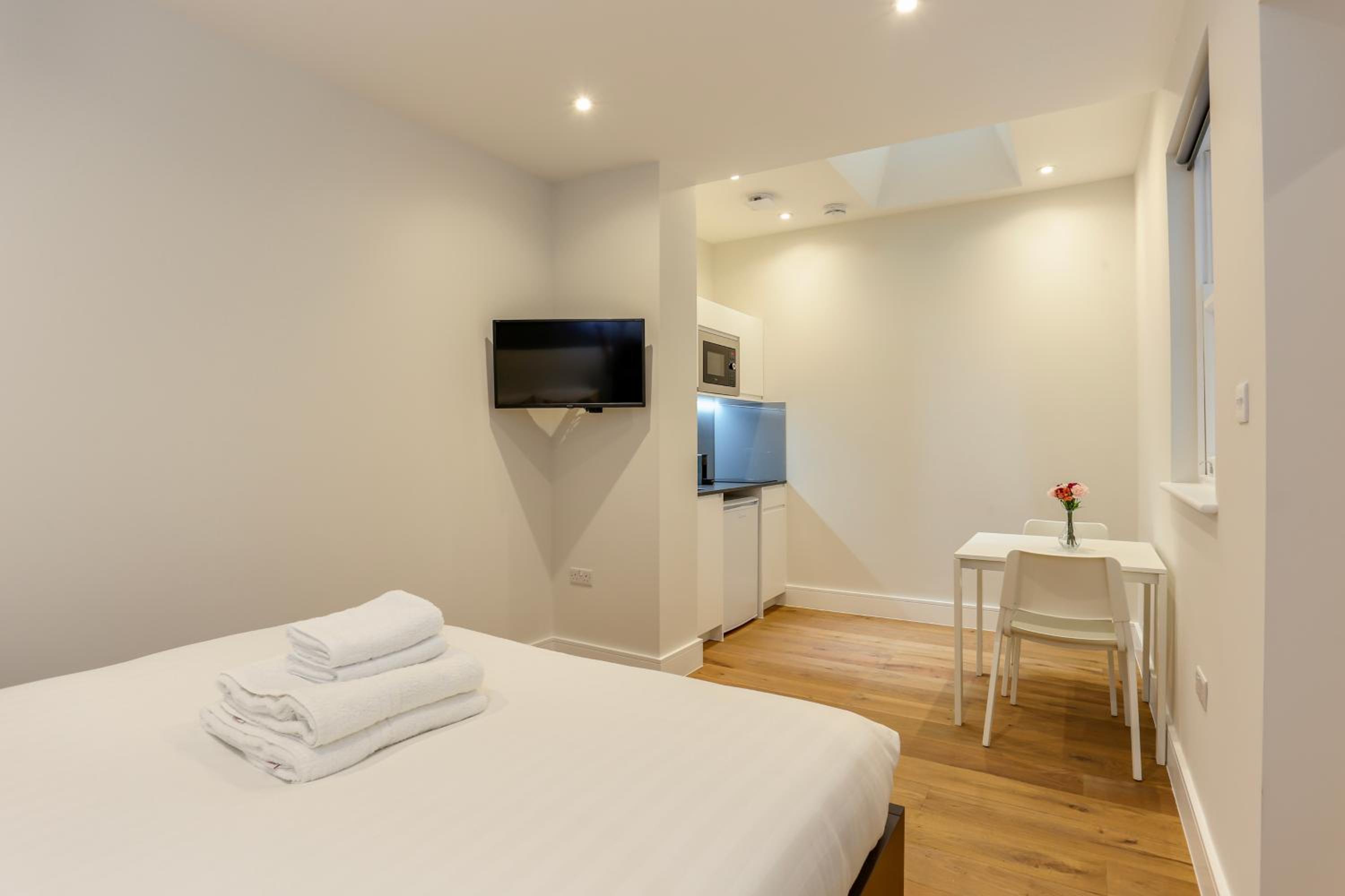 Queensborough Terrace Serviced Apartments by Concept Apartments