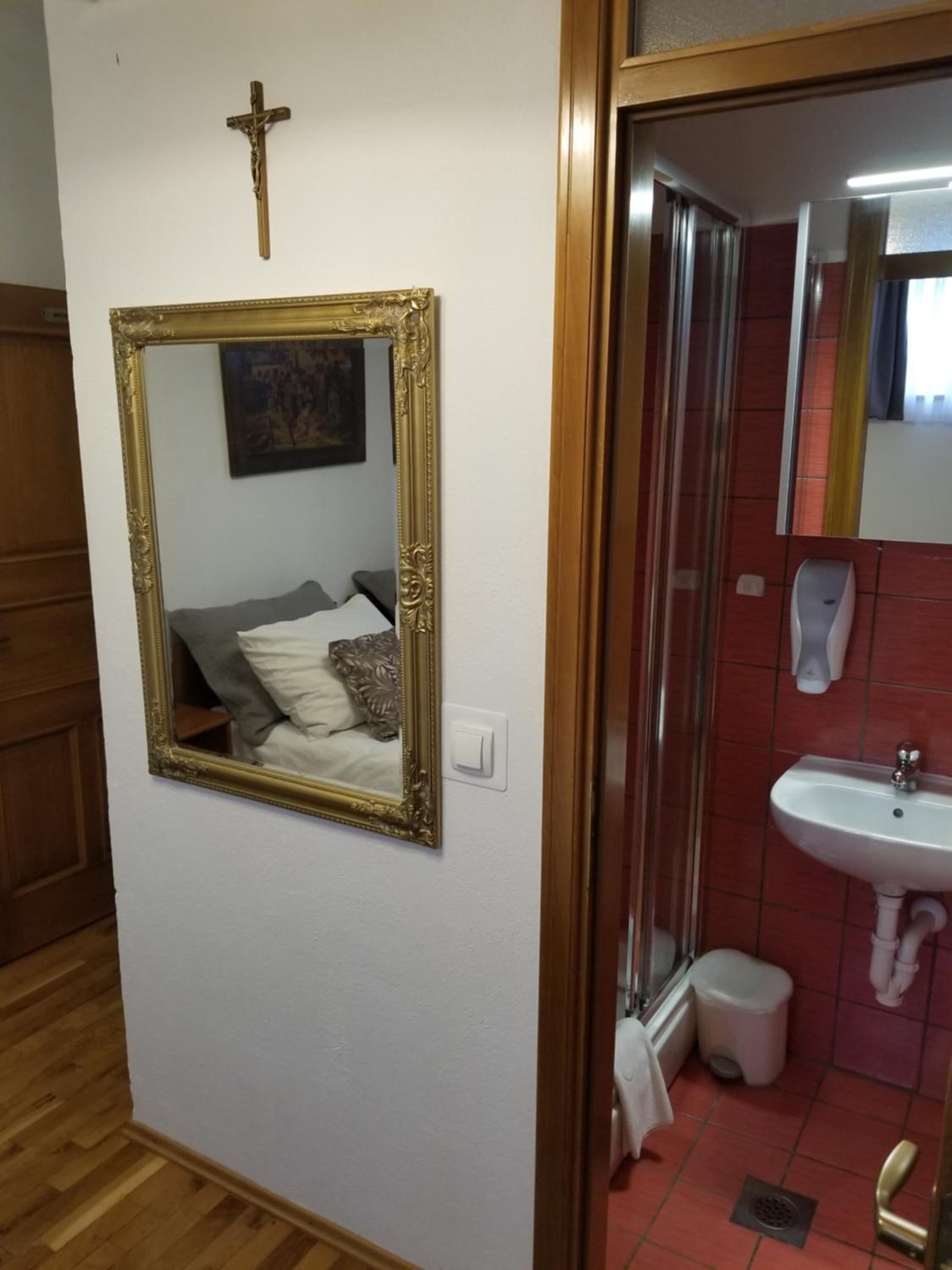 Photo 49