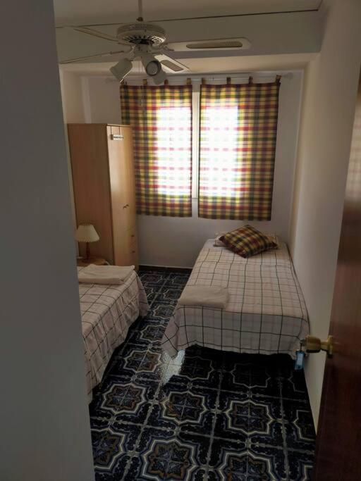 Apartamento grande, la mar esta 5 minutos andando view 4