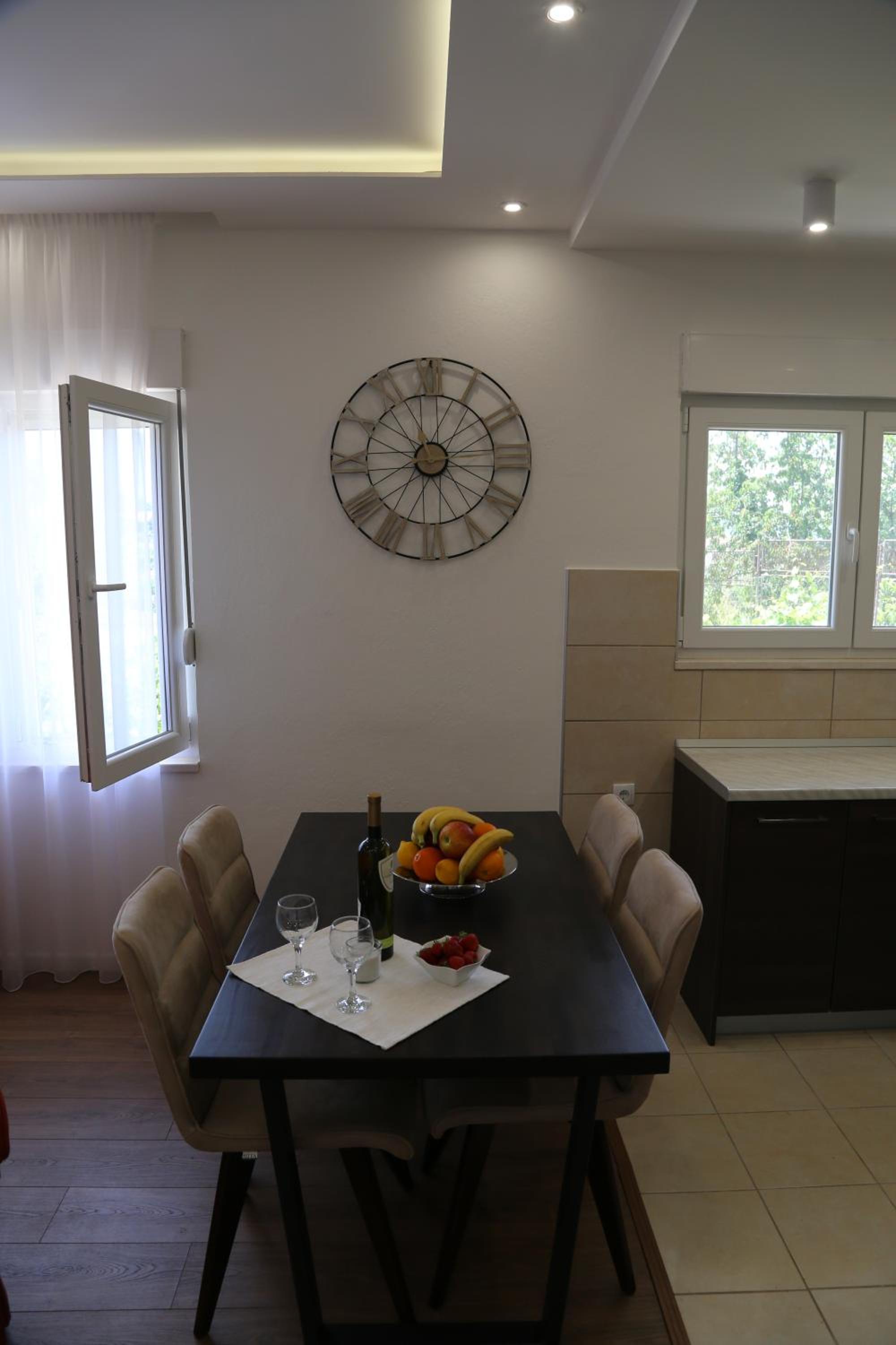 Garden House Apartment view 3