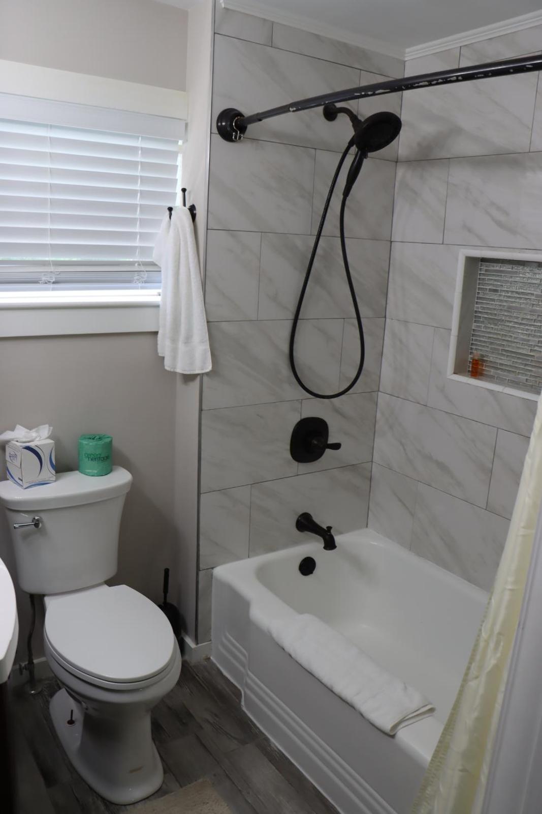 Sea View Motel - Property Image 31