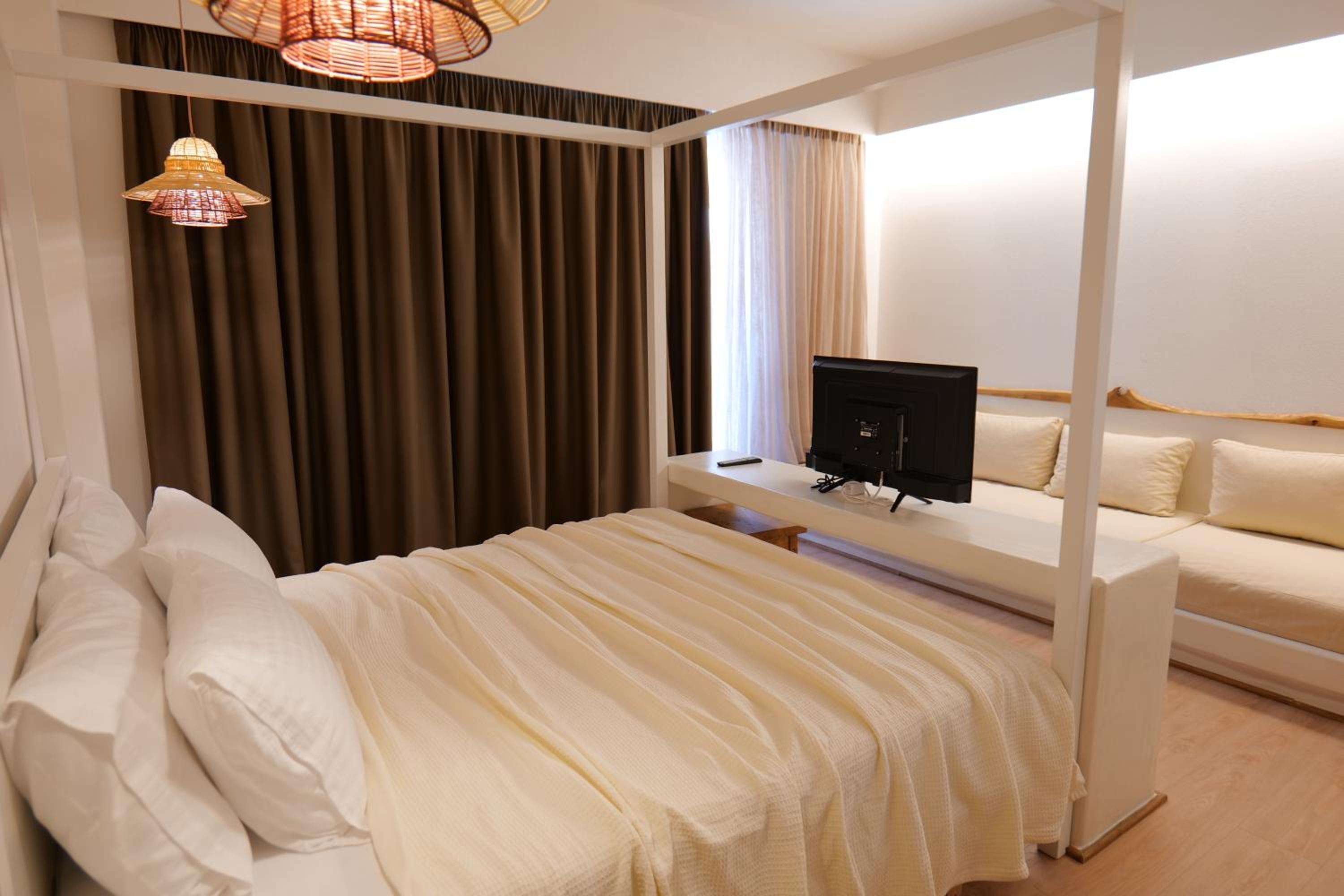 Alex & Sofi Hotel