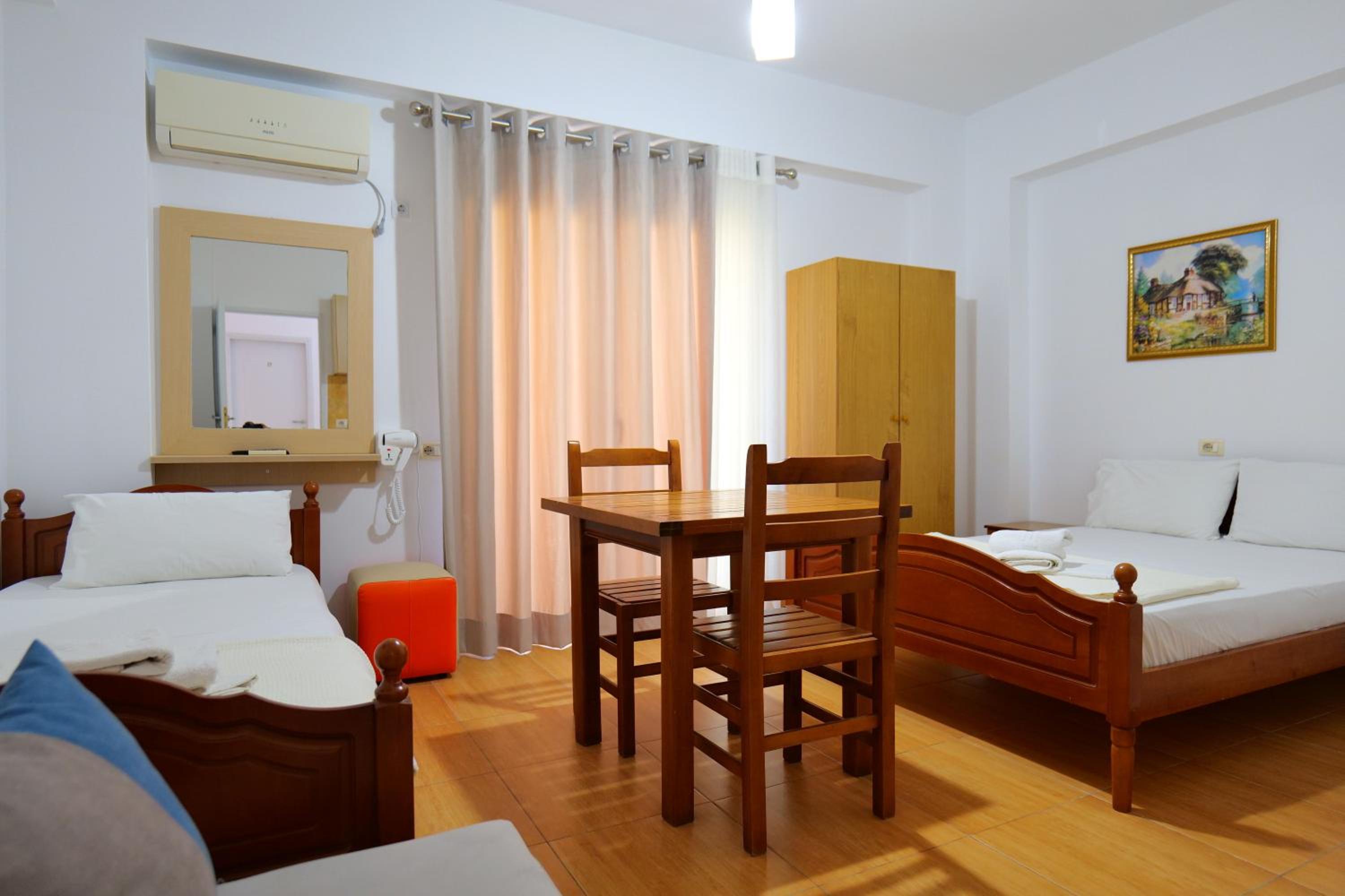 Alex & Sofi Hotel
