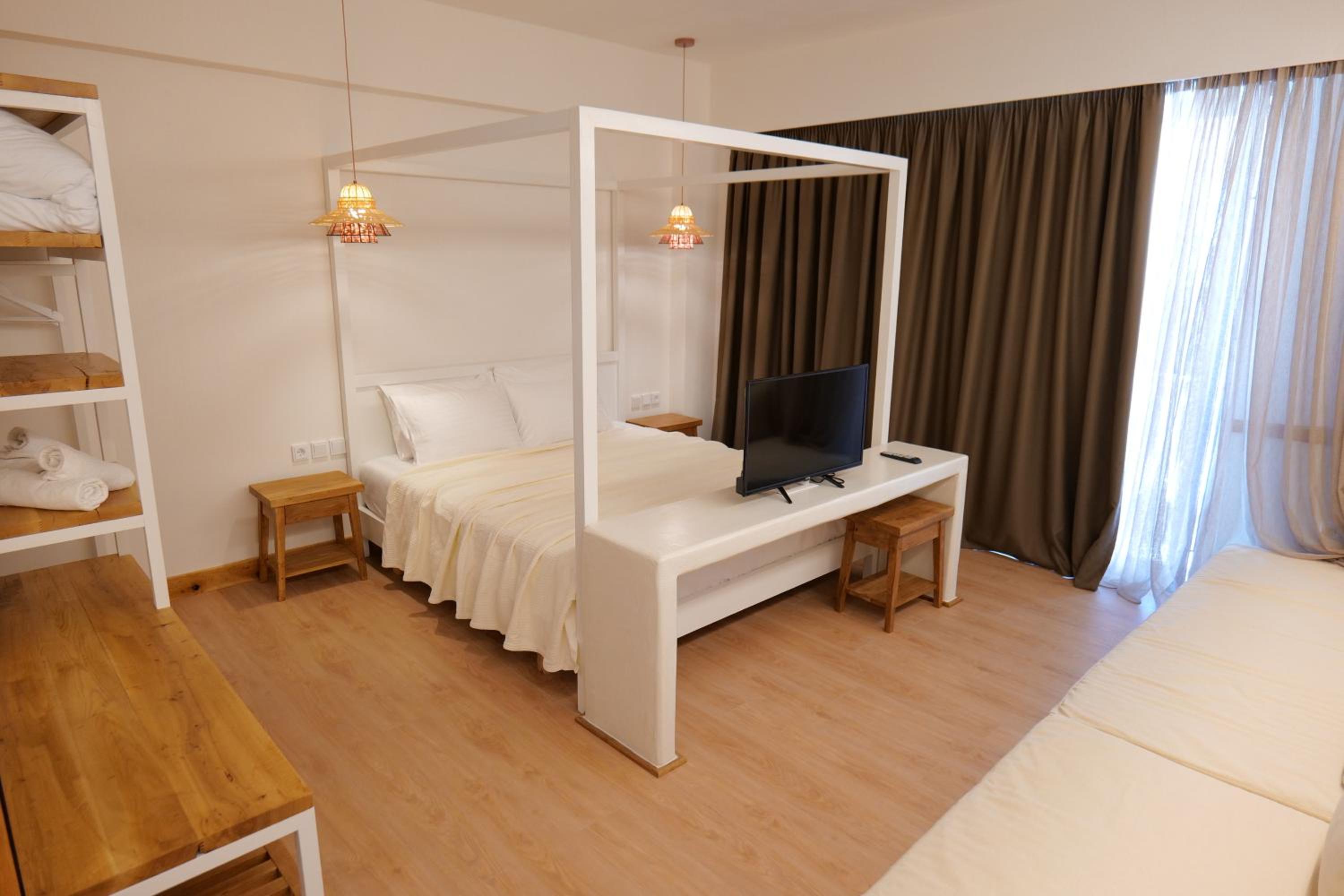 Alex & Sofi Hotel