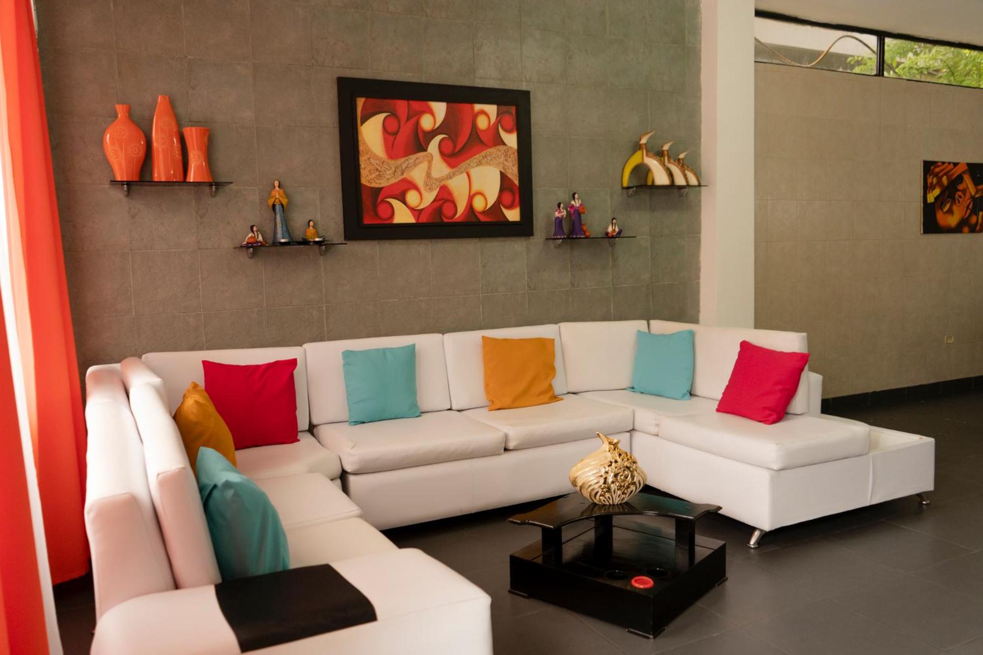 Hotel RinaKawsay - ViveViajando HERMOSO Apartamento completamente amoblado en TENA - Image 1