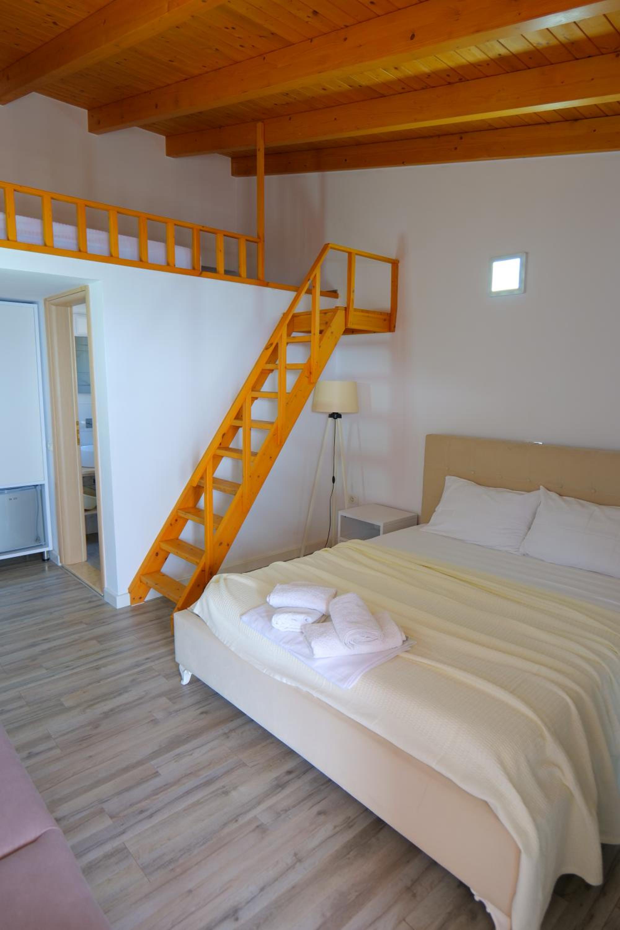 Alex & Sofi Hotel