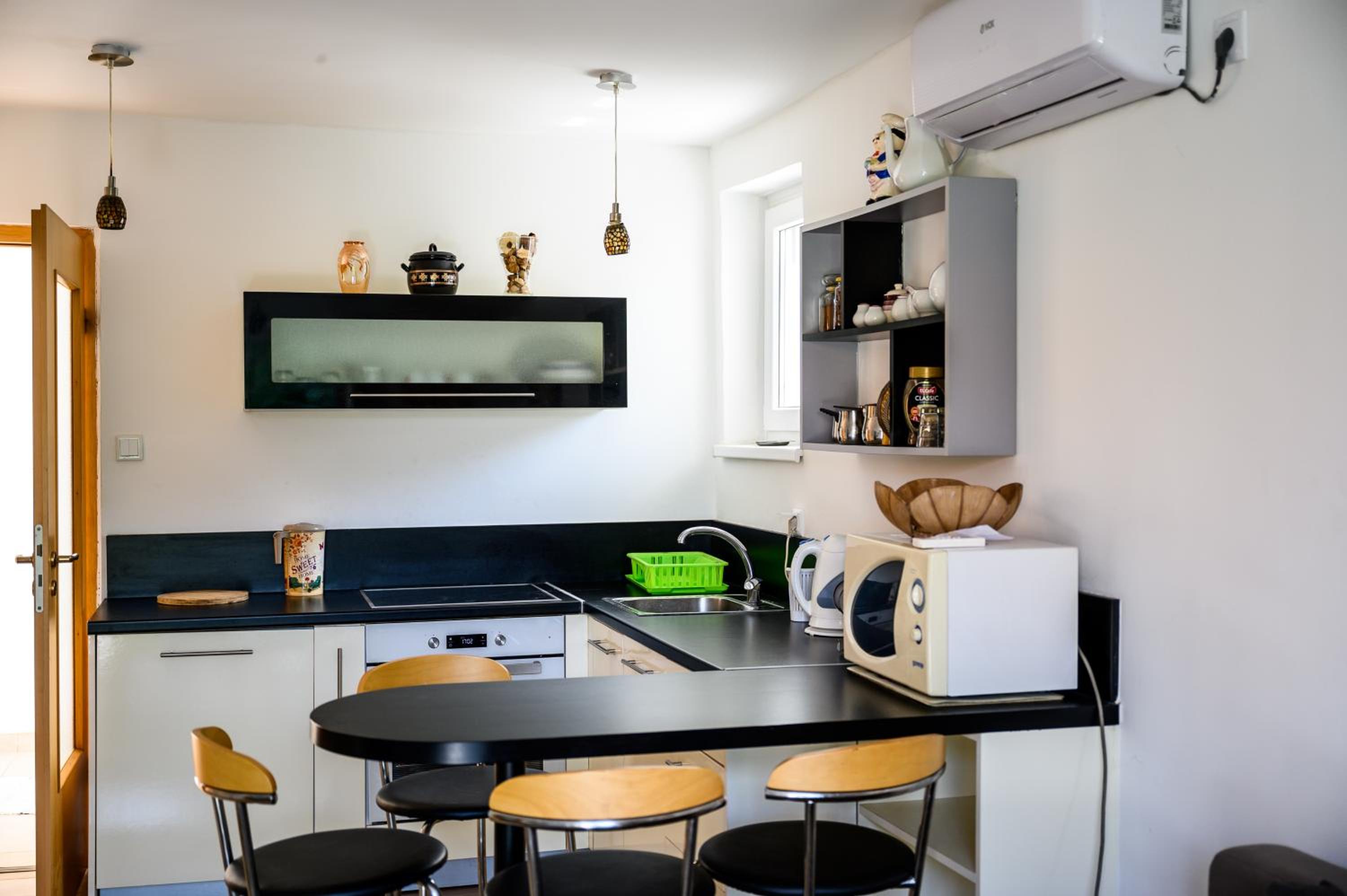 Apartman MirA